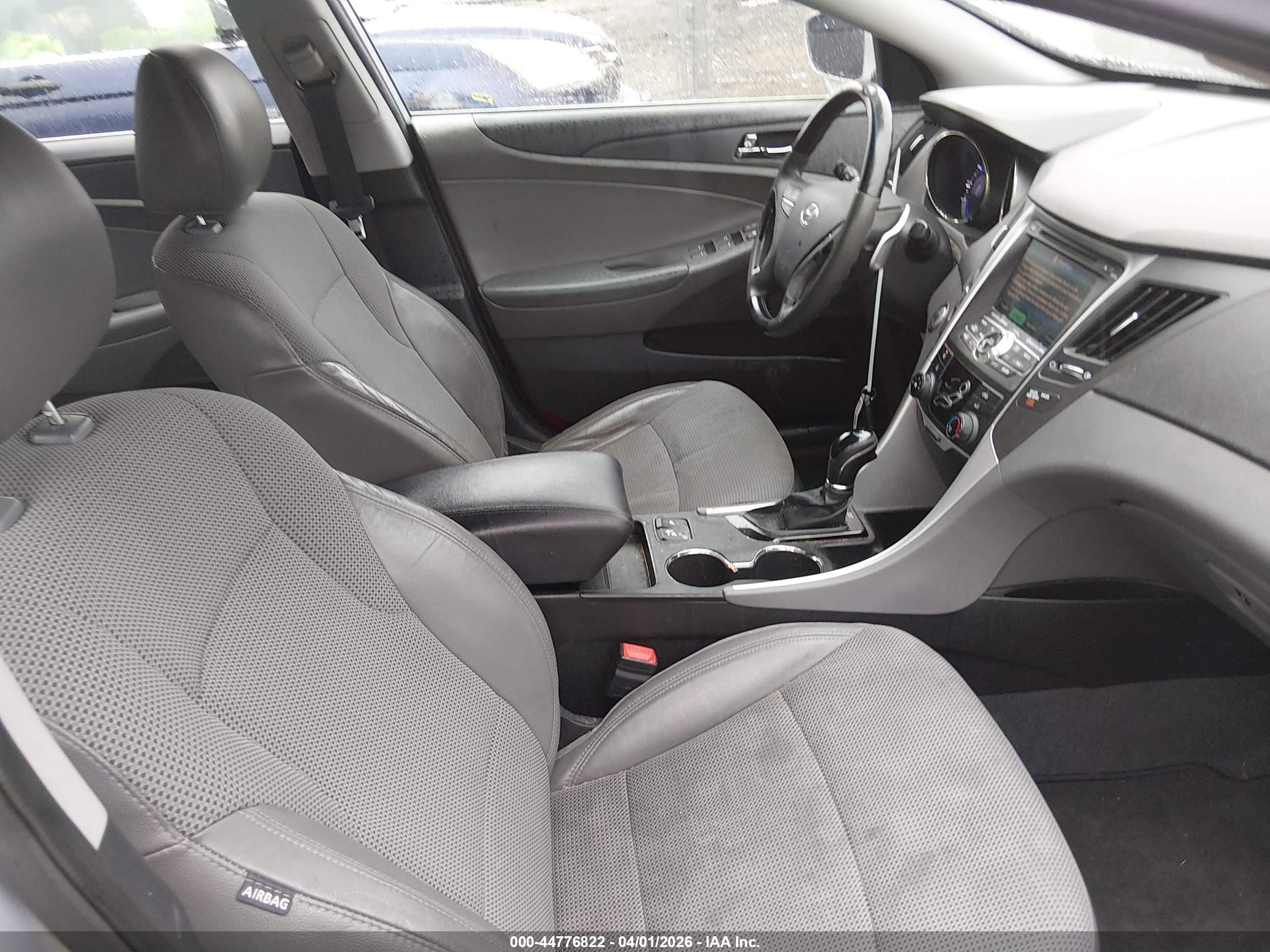 HYUNDAI SONATA image 5