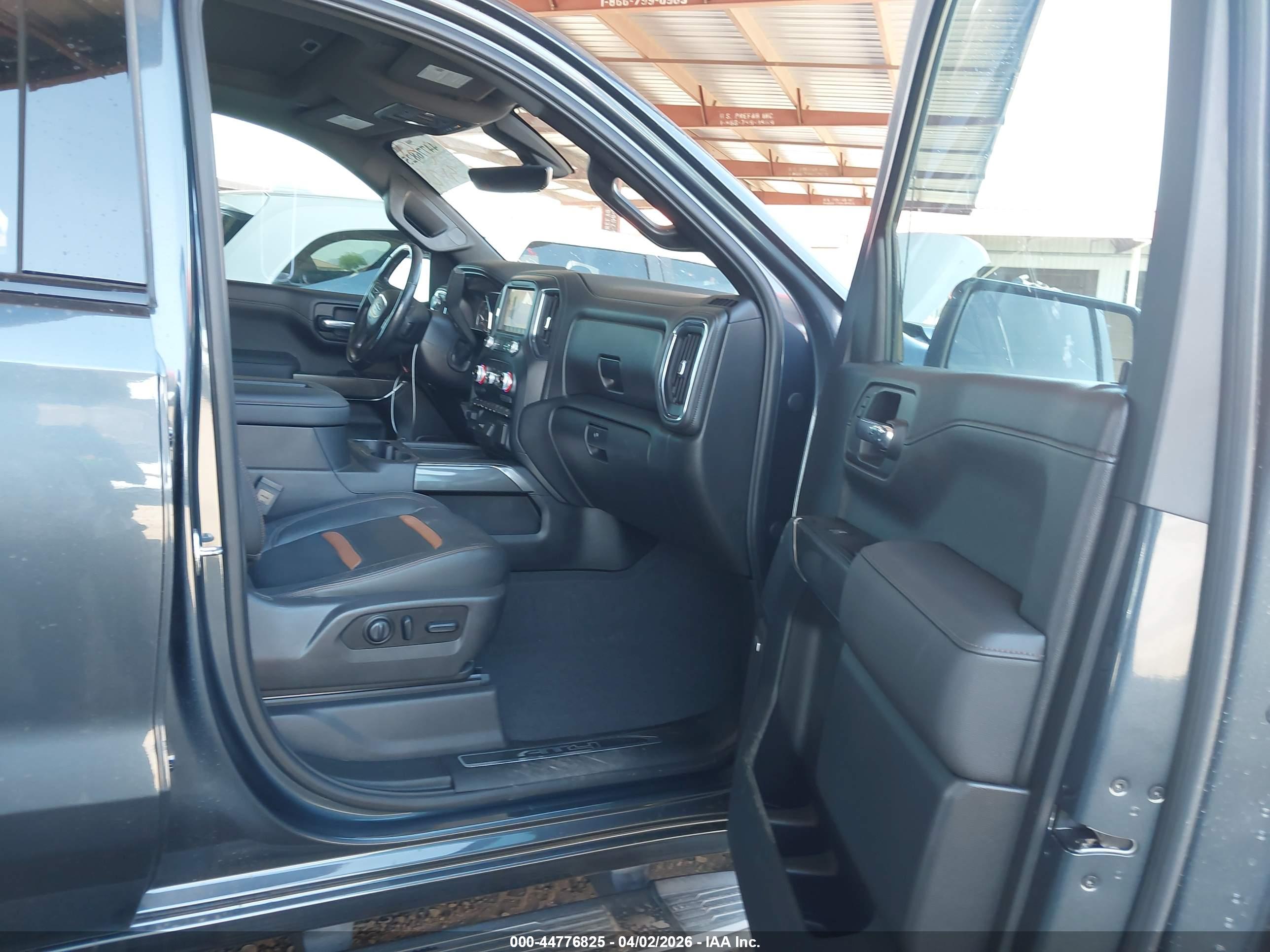 GMC SIERRA image 5