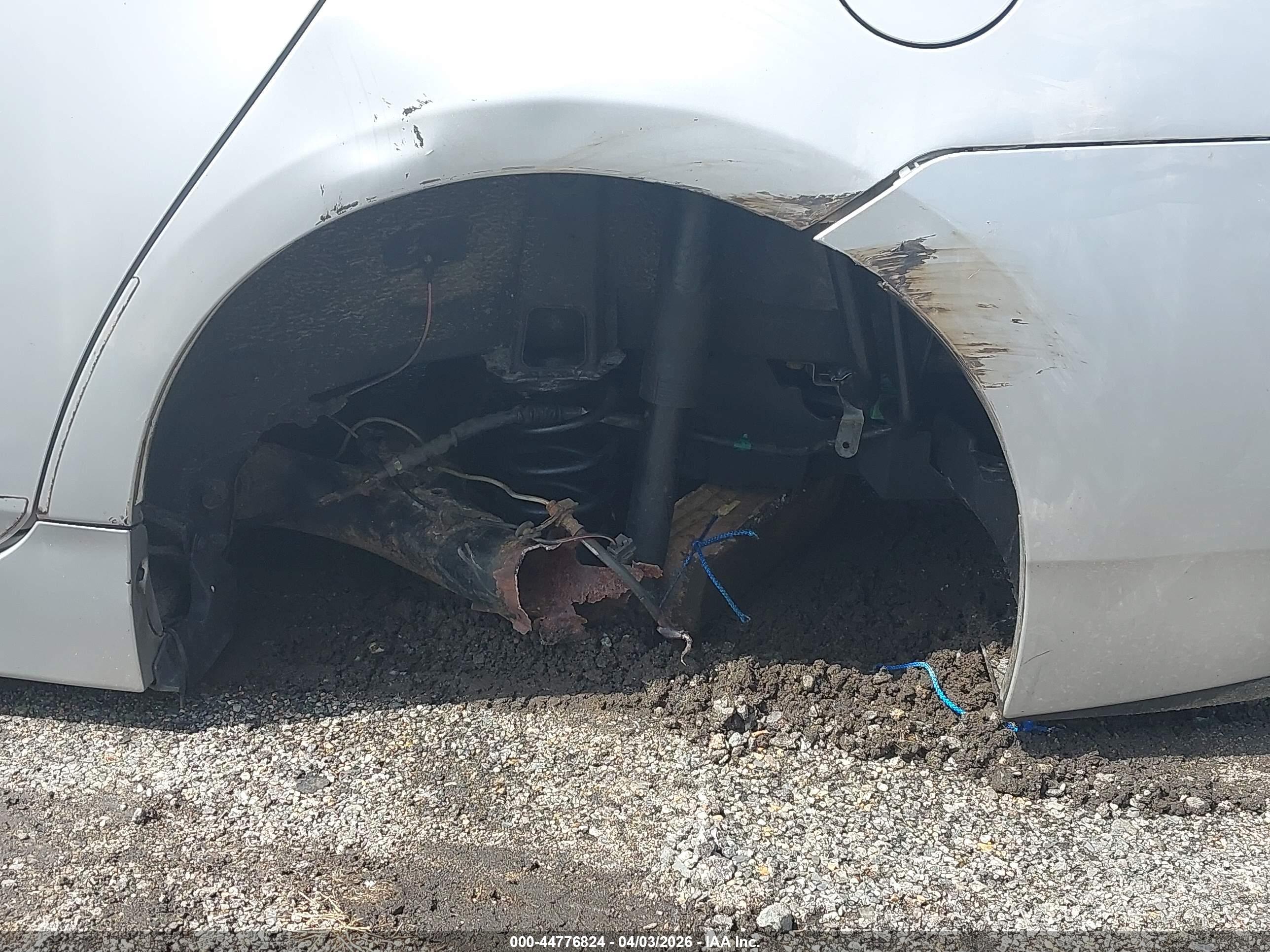 TOYOTA PRIUS image 6
