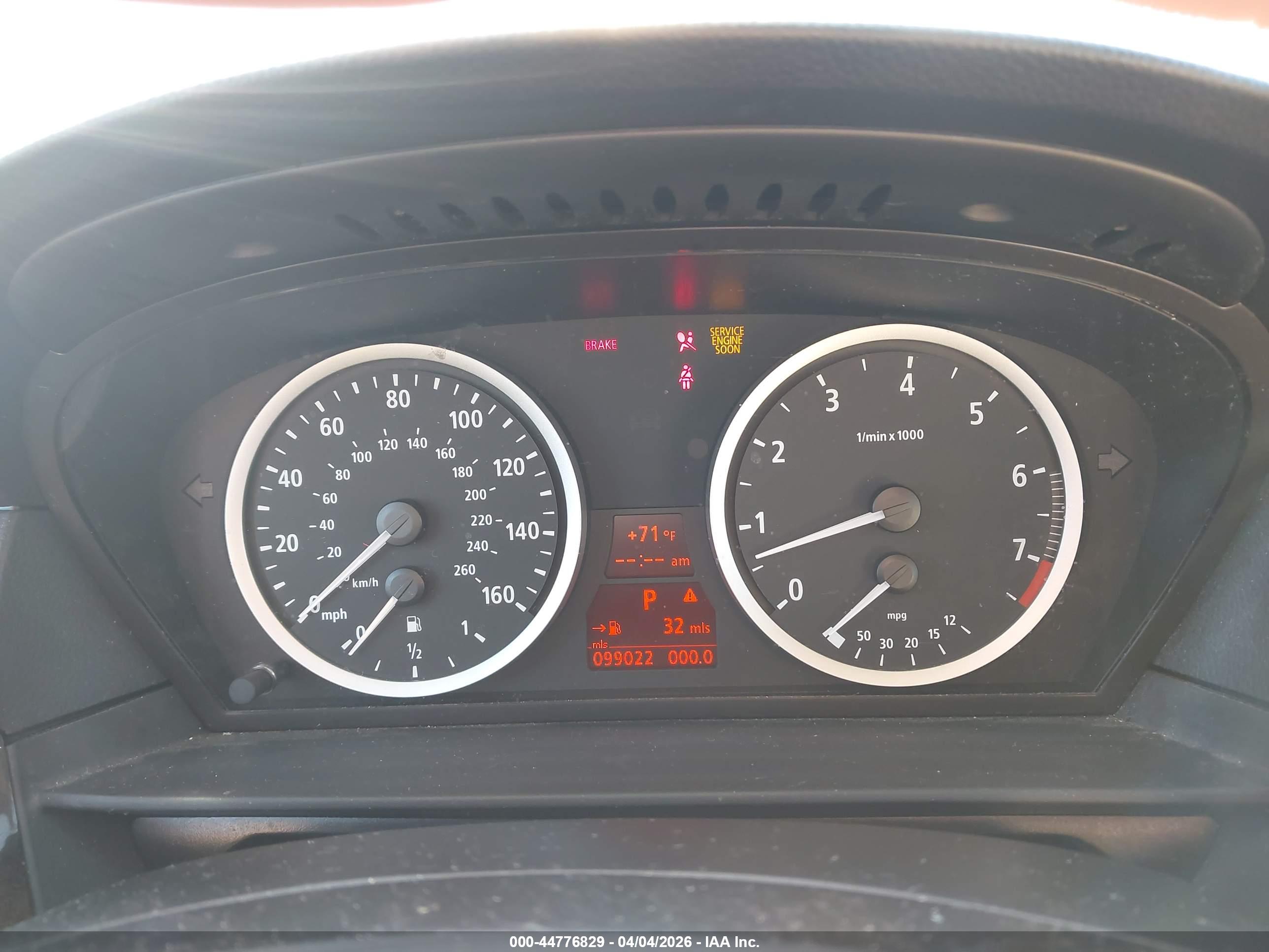 BMW 530I image 7