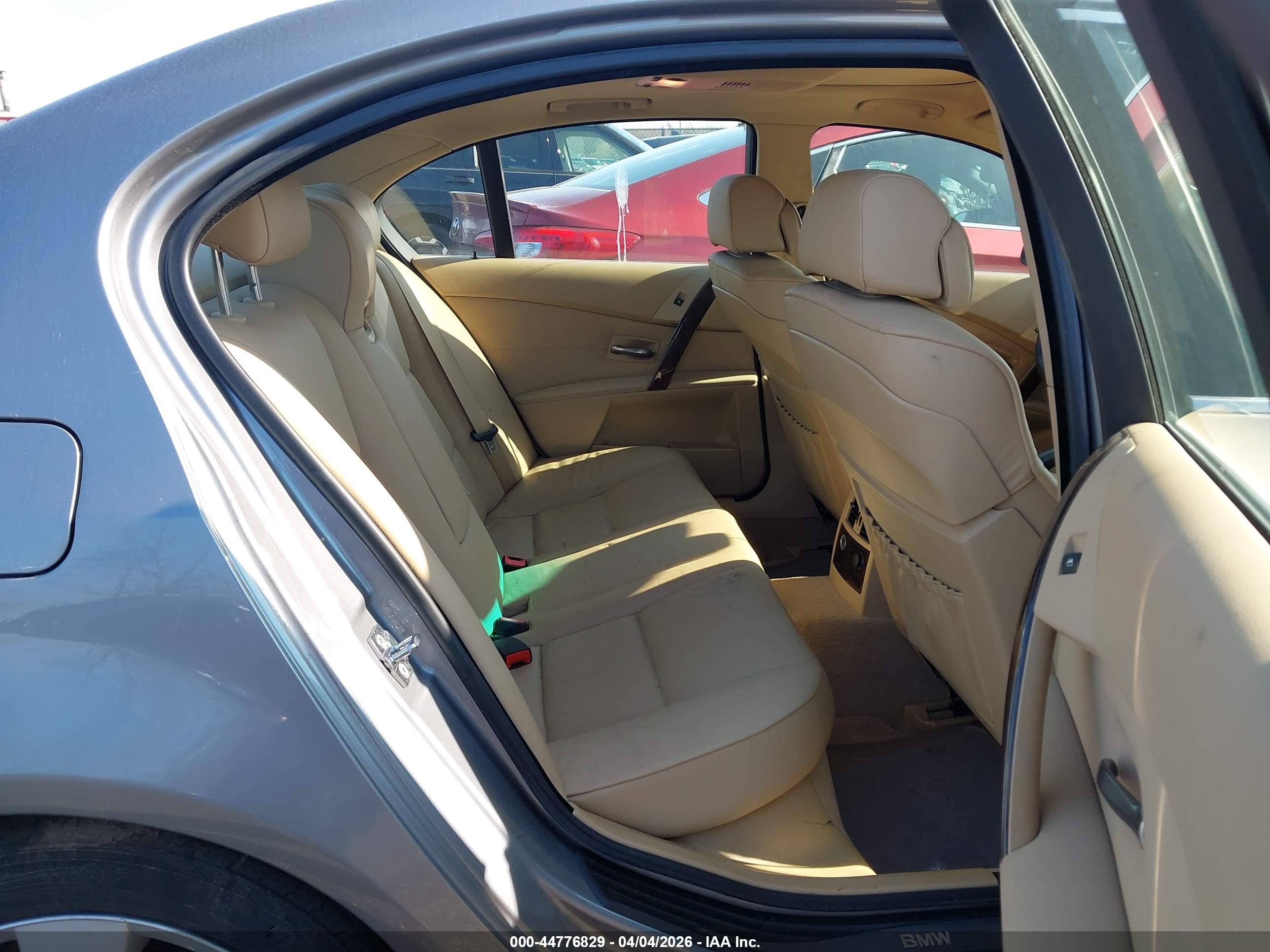BMW 530I image 8