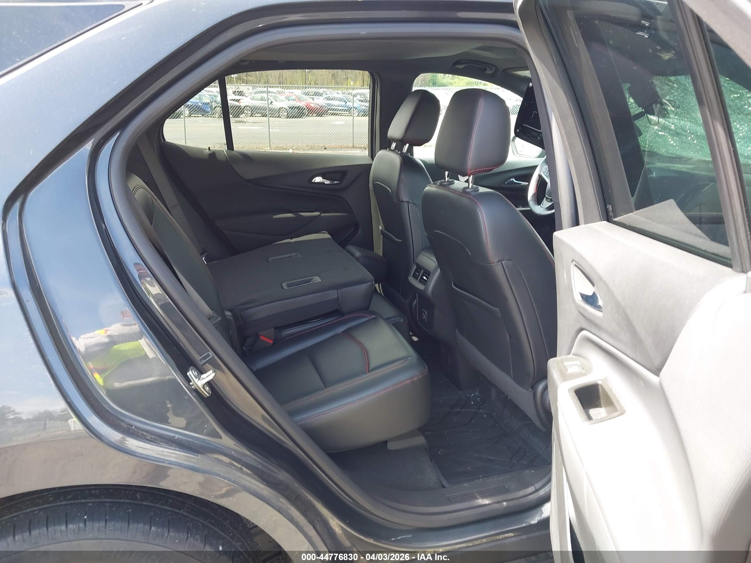 CHEVROLET EQUINOX image 8