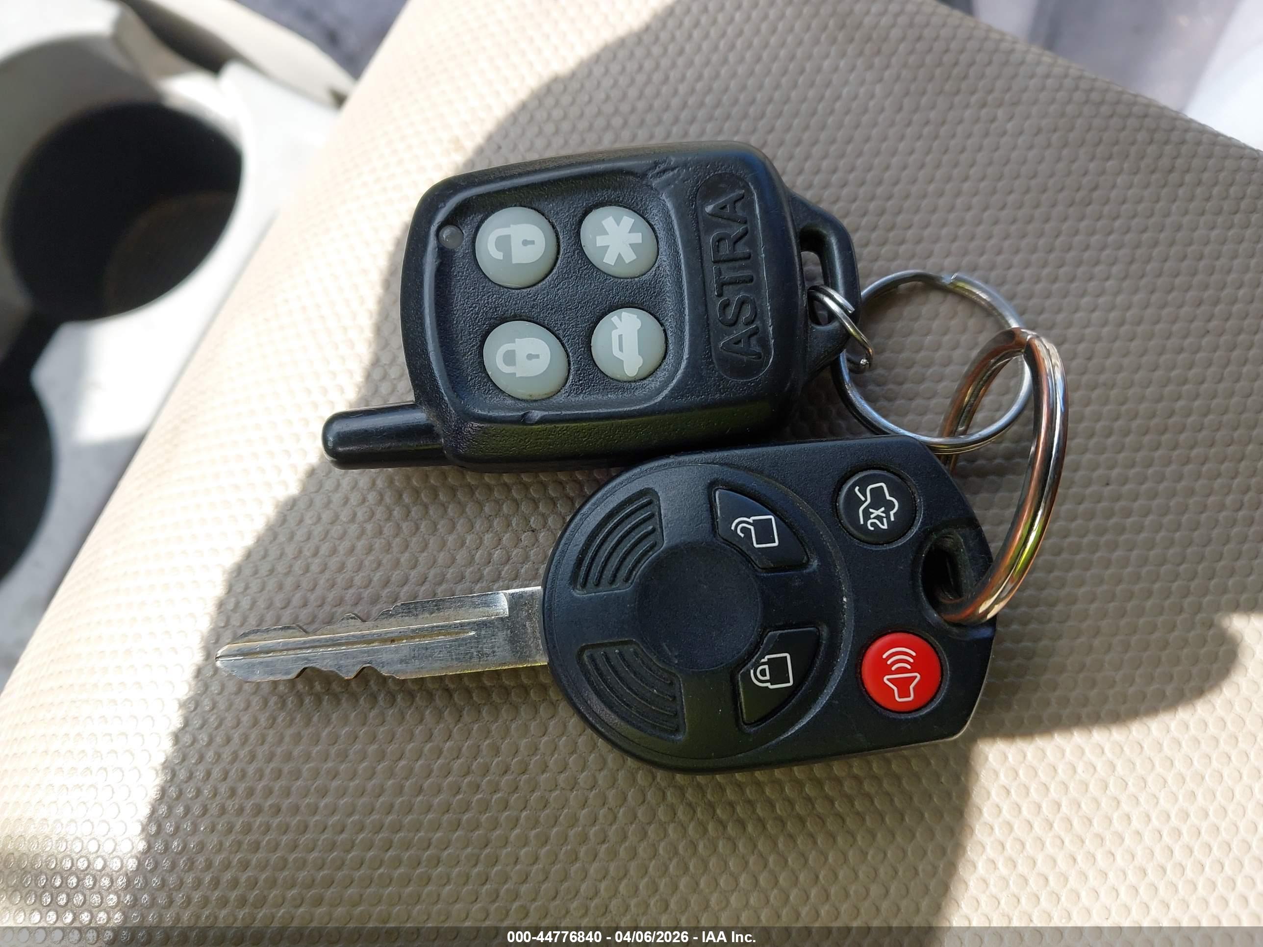 FORD ESCAPE image 11
