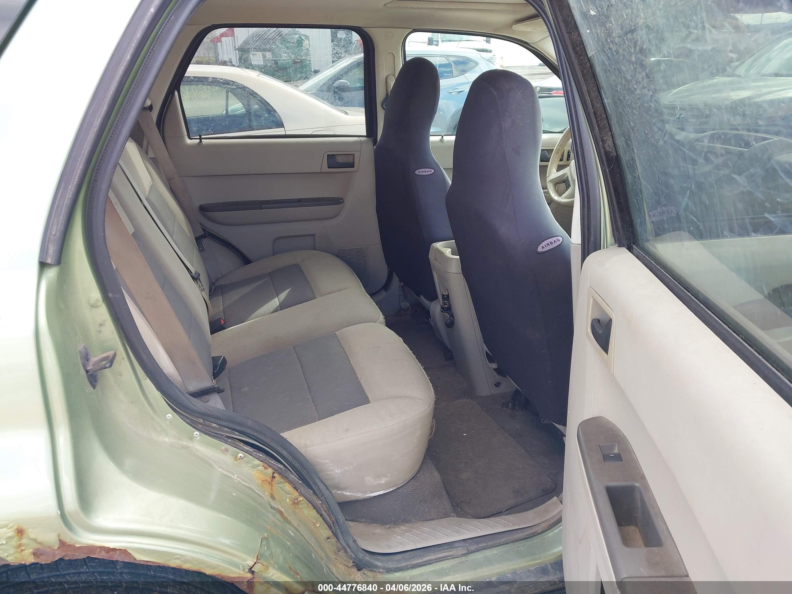 FORD ESCAPE image 8
