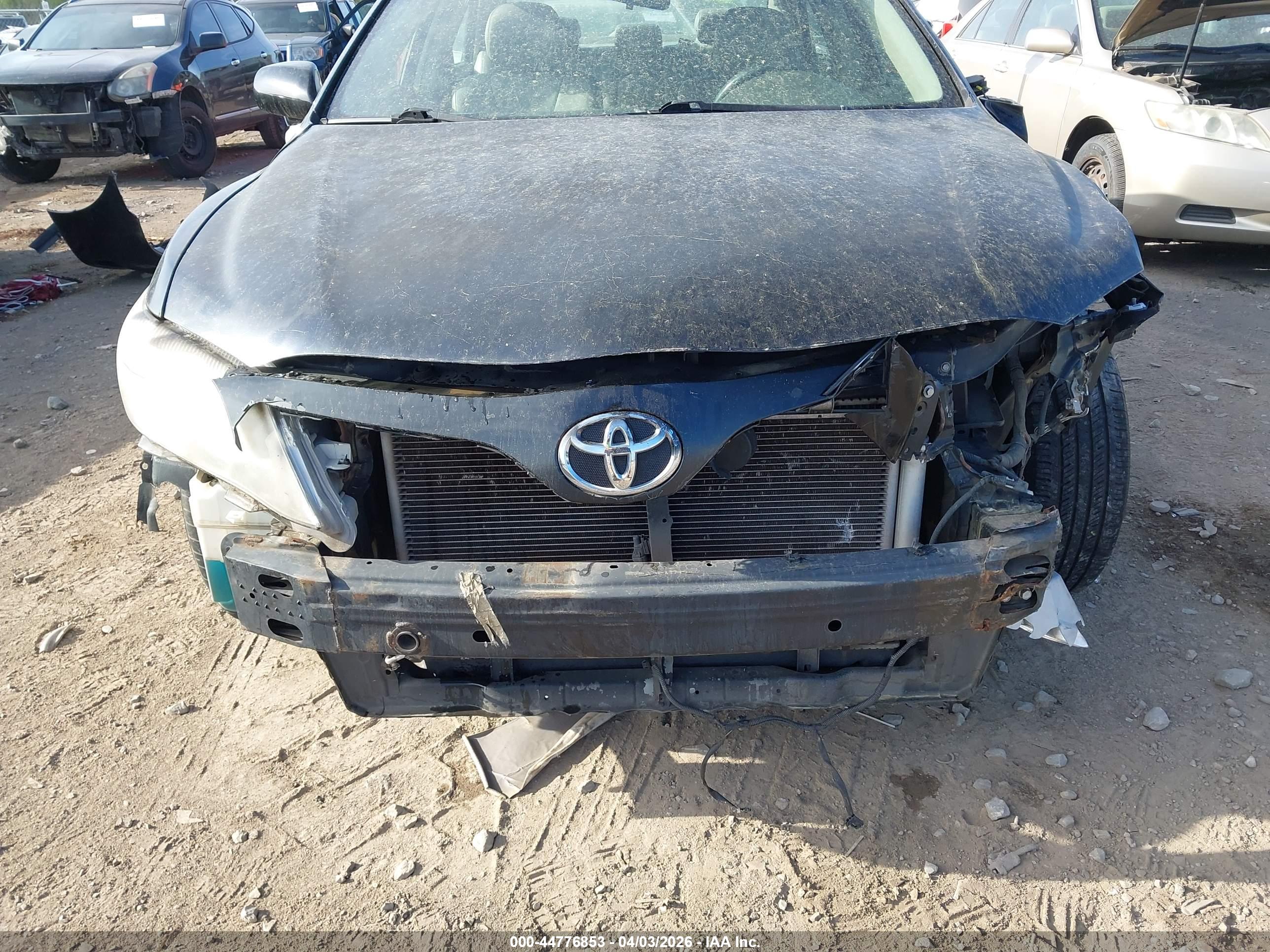 TOYOTA CAMRY image 6