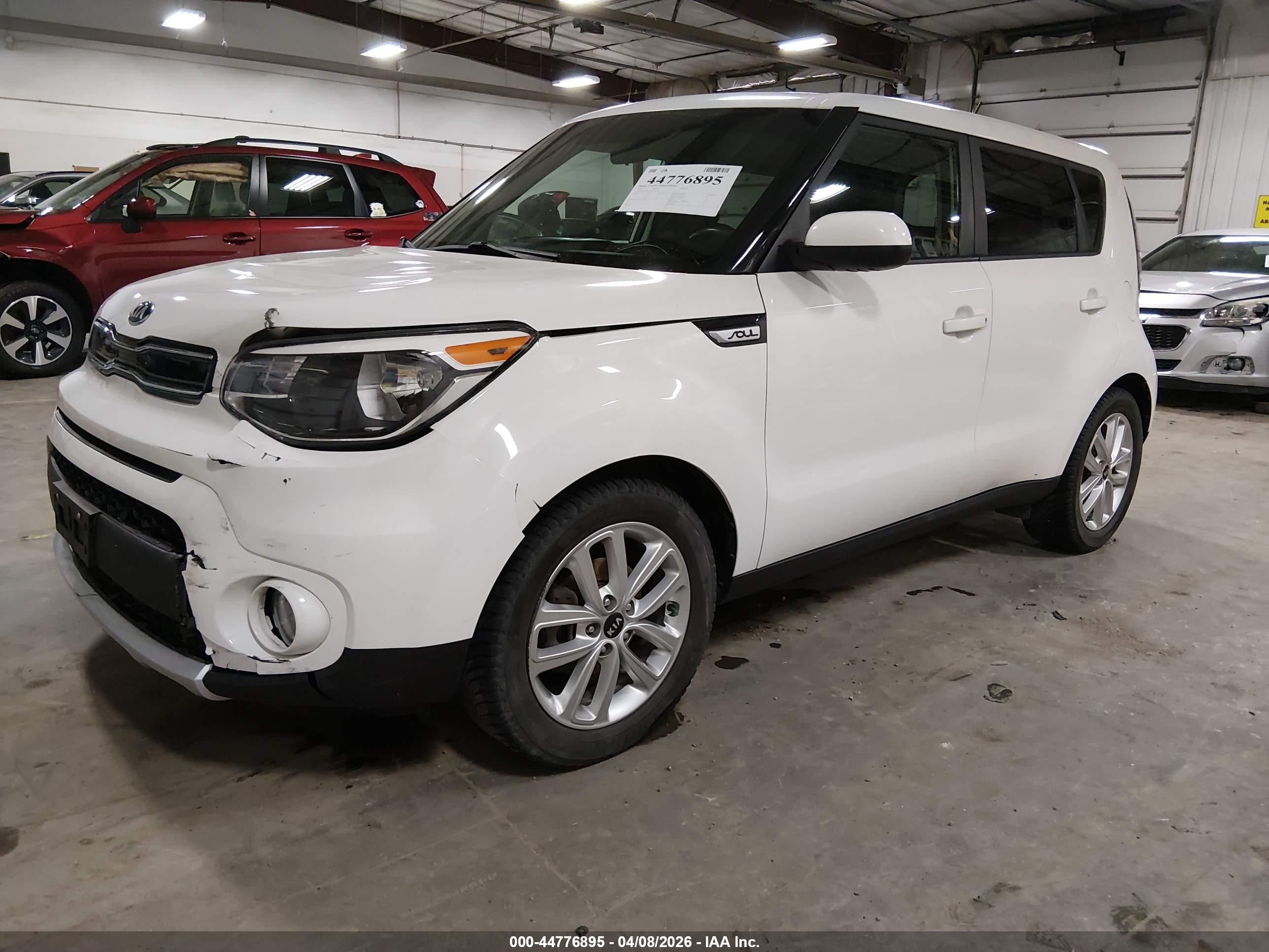 KIA SOUL image 2