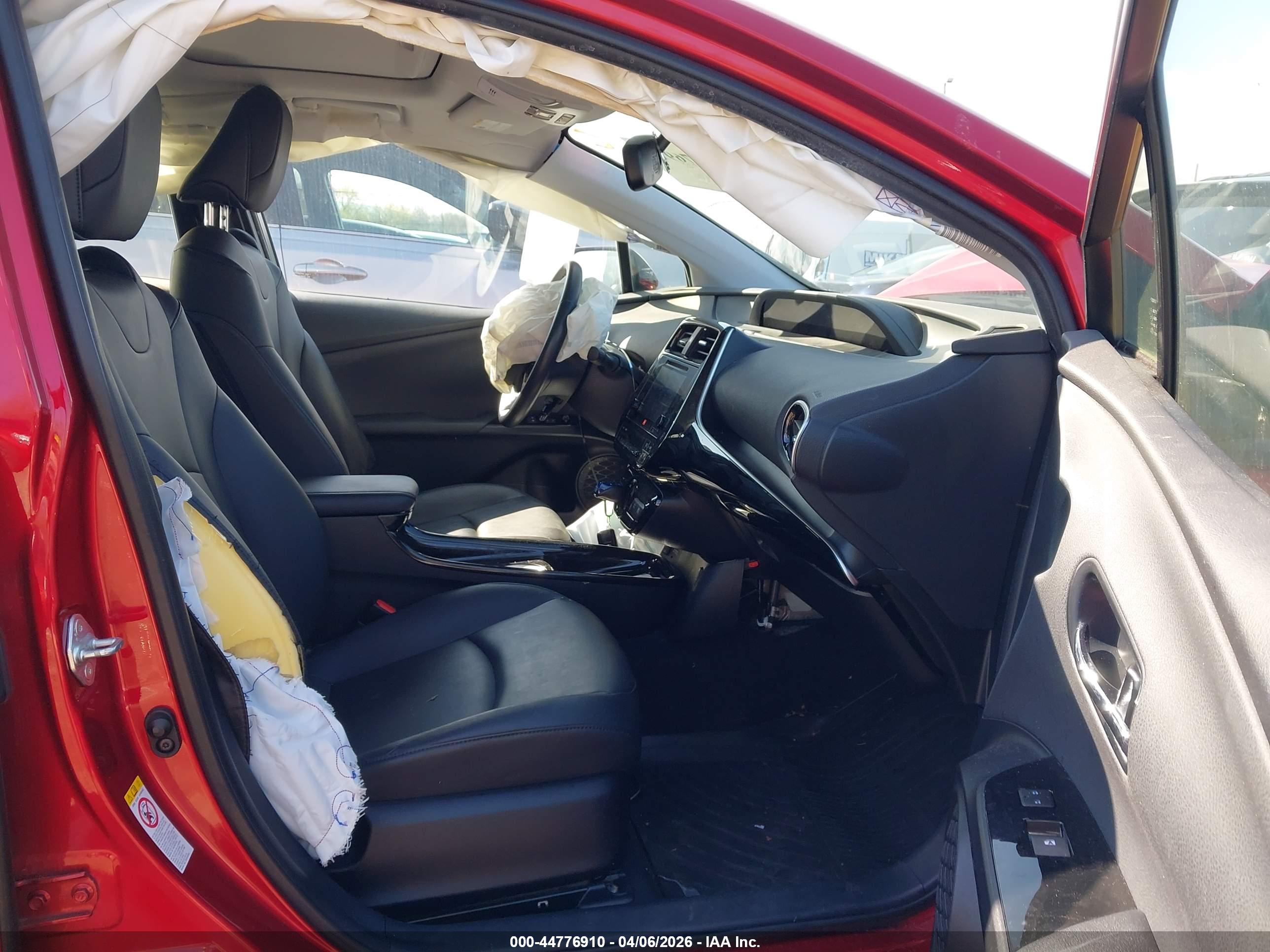 TOYOTA PRIUS image 5
