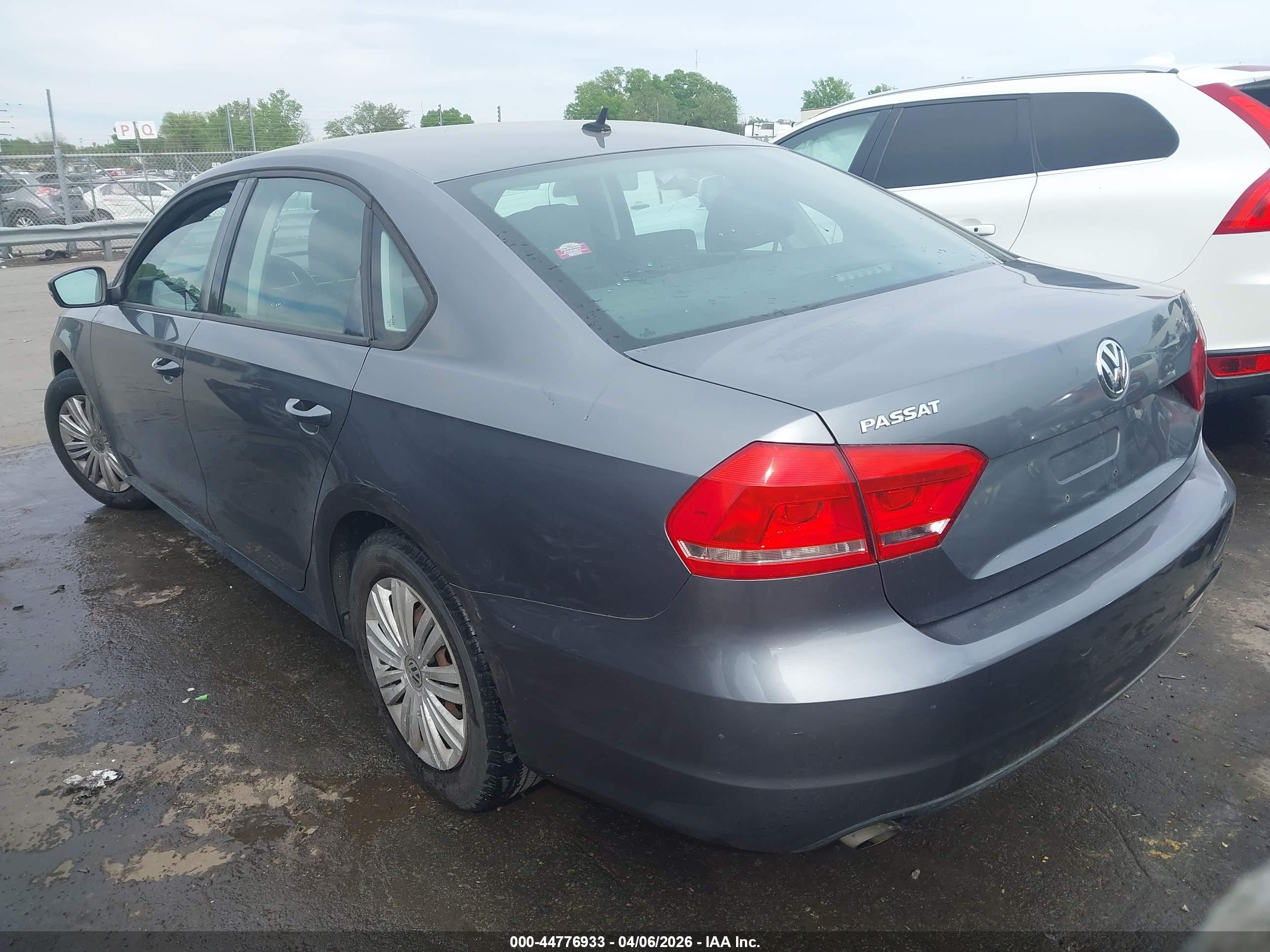 VOLKSWAGEN PASSAT image 3