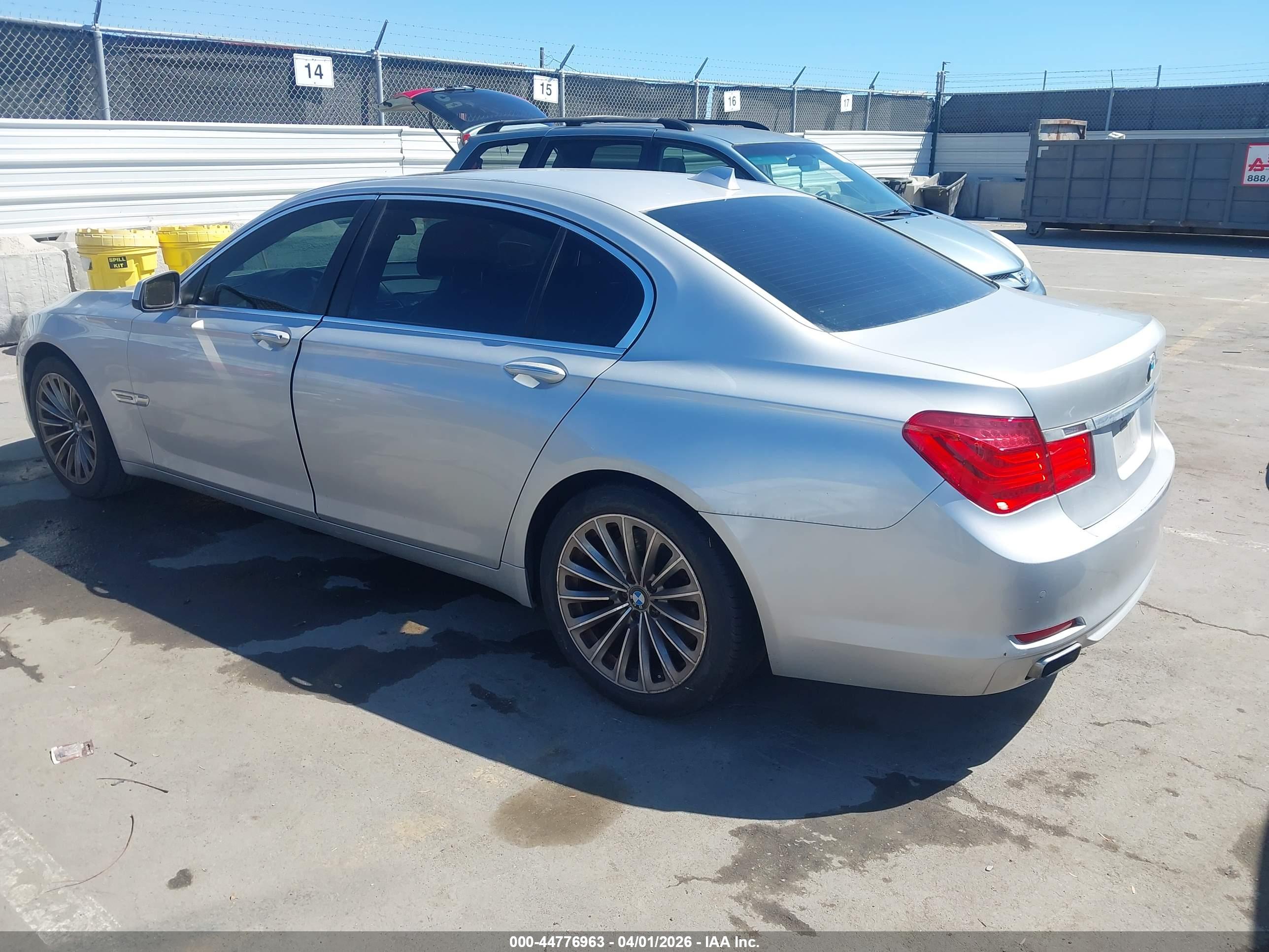 BMW 750LI image 3
