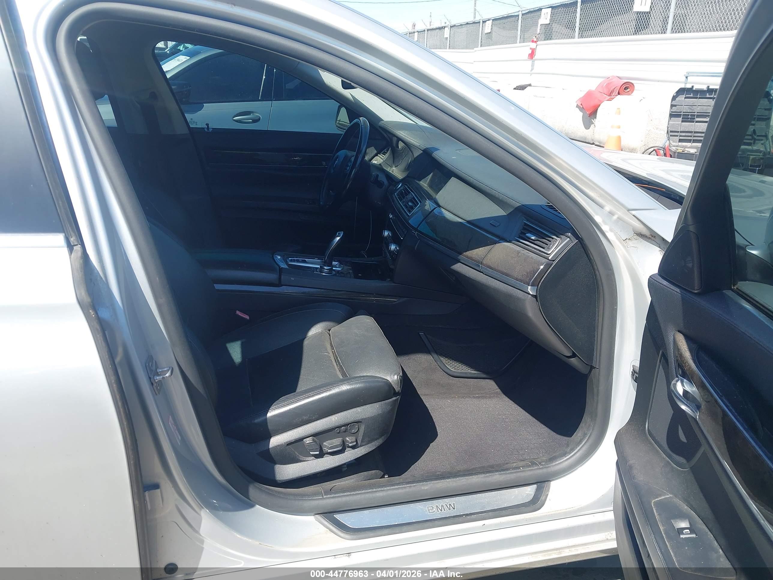 BMW 750LI image 5