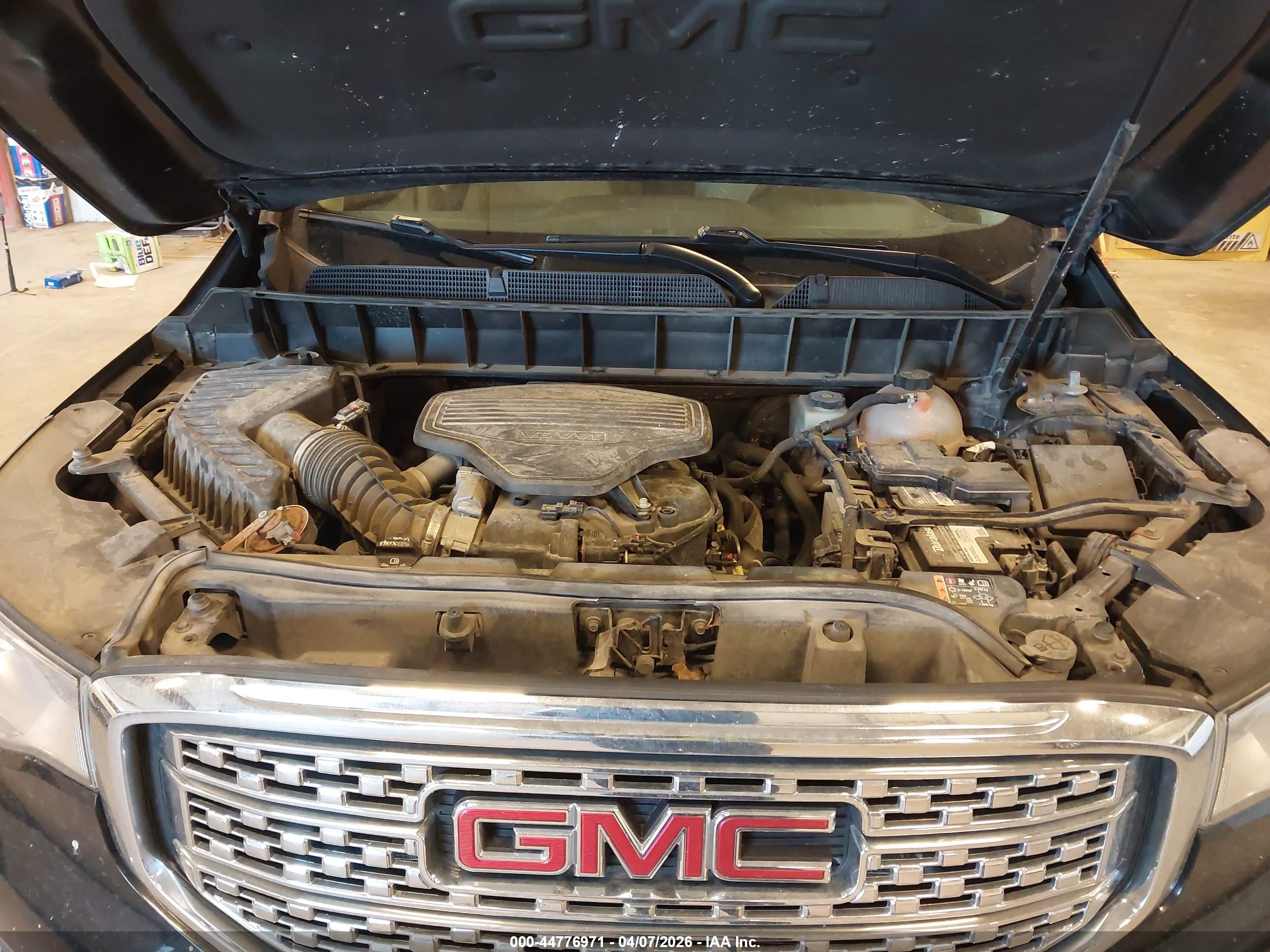 GMC ACADIA image 10