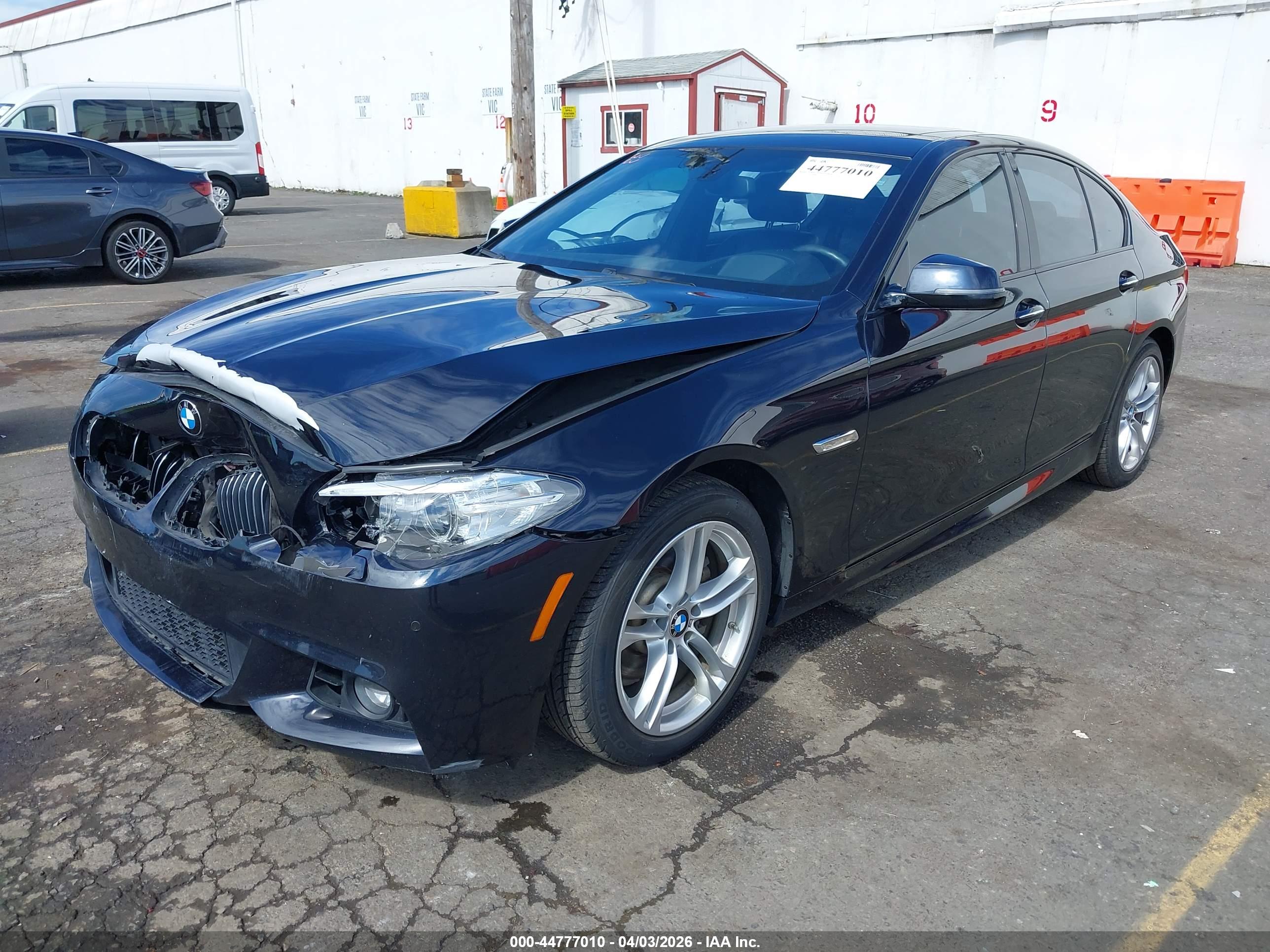 BMW 528I image 2