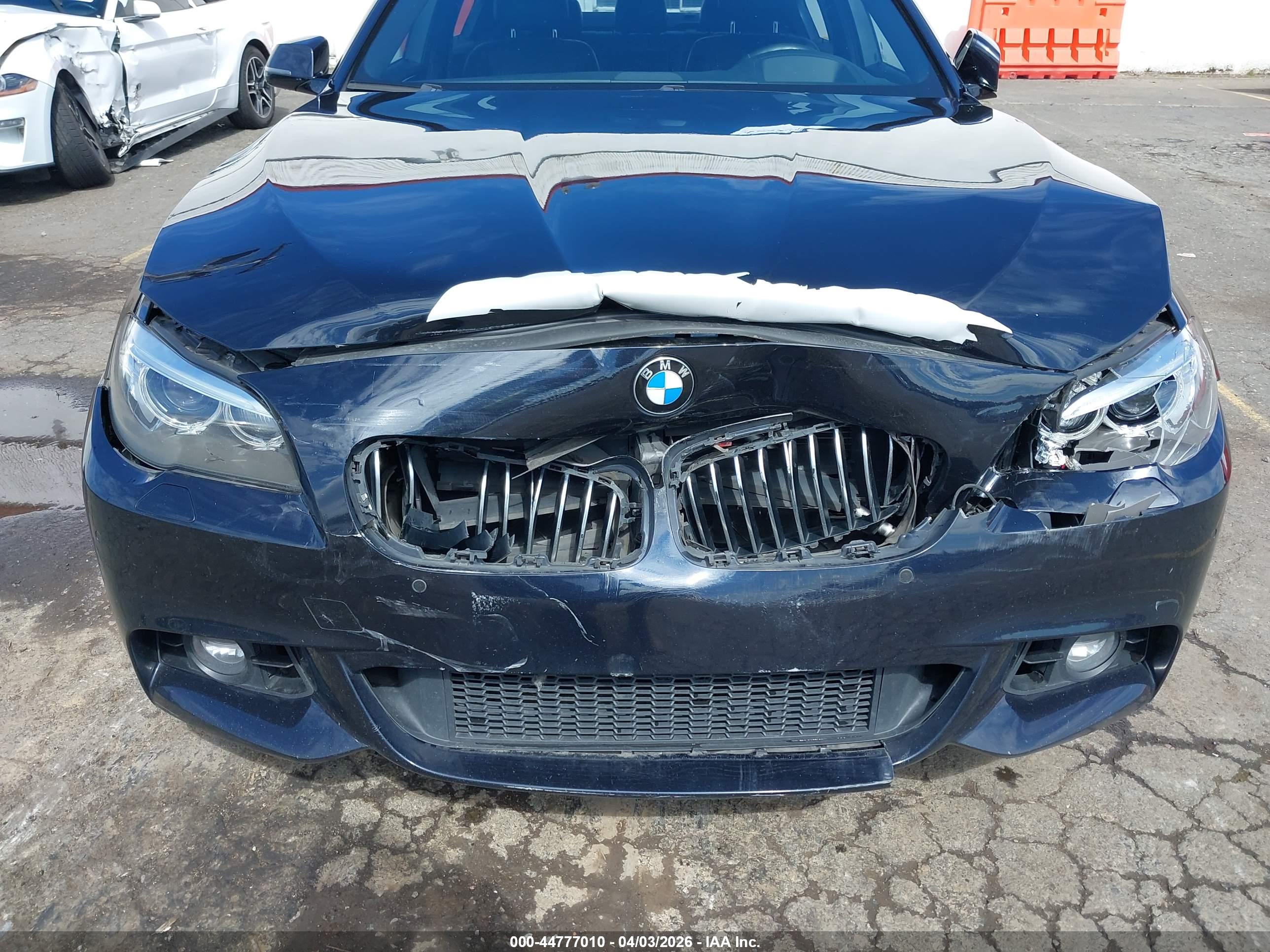 BMW 528I image 6