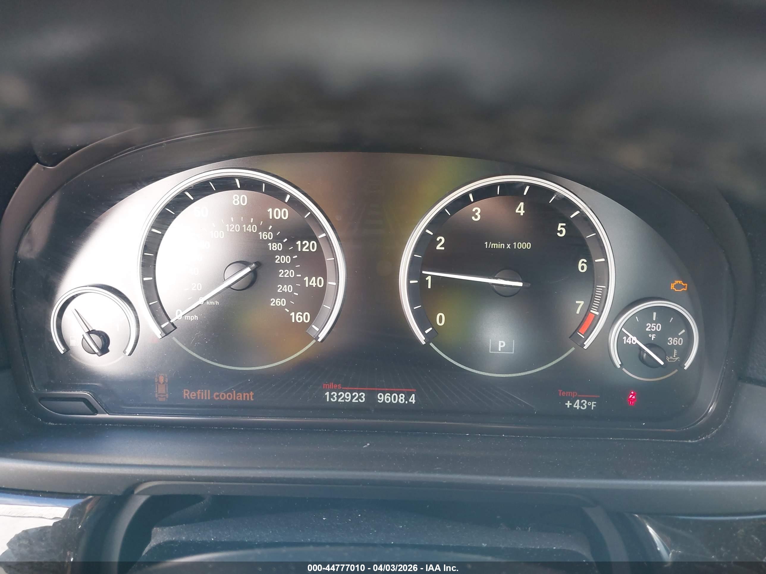 BMW 528I image 7