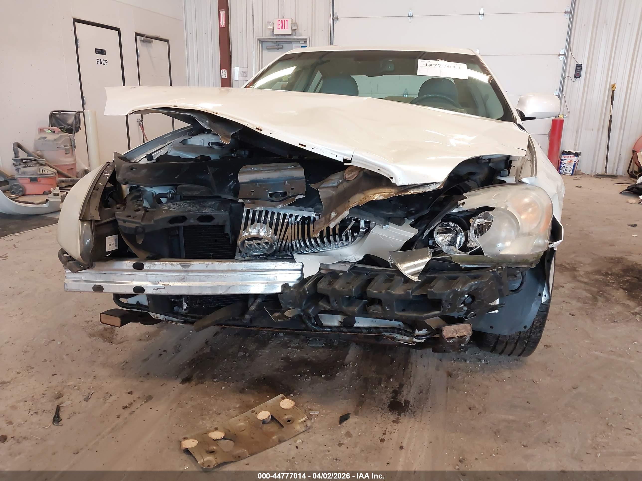 BUICK LUCERNE image 6