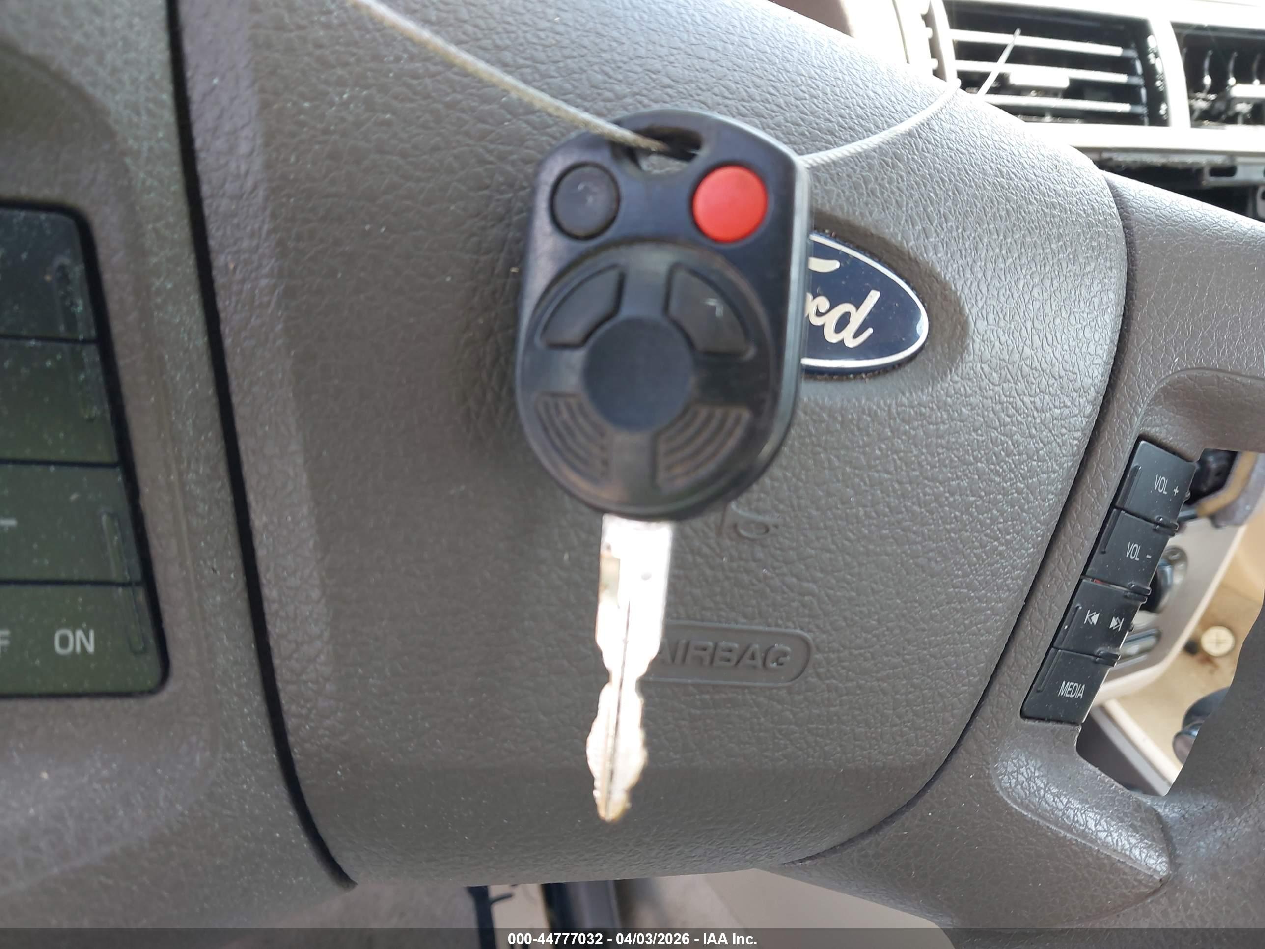 FORD FUSION image 11