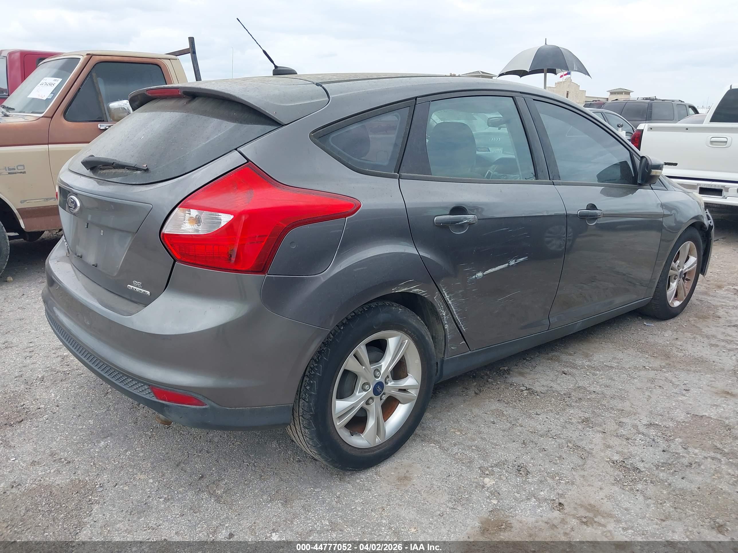 FORD FOCUS image 4