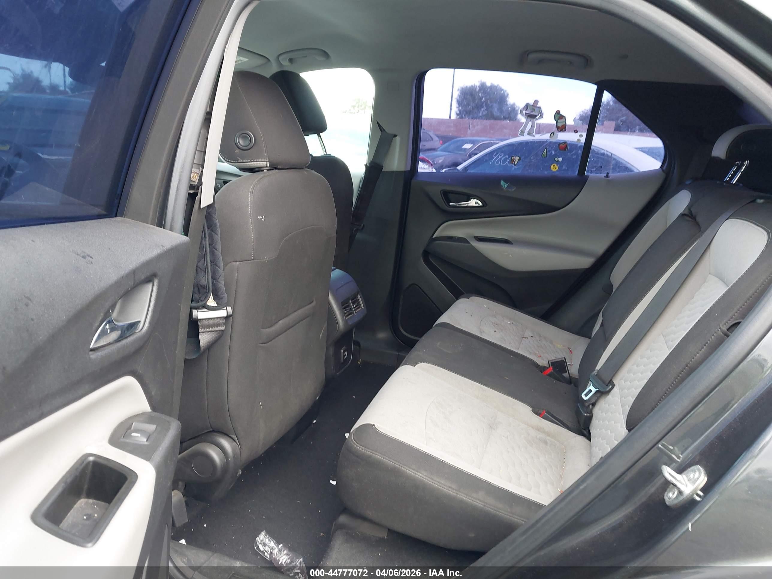 CHEVROLET EQUINOX image 8
