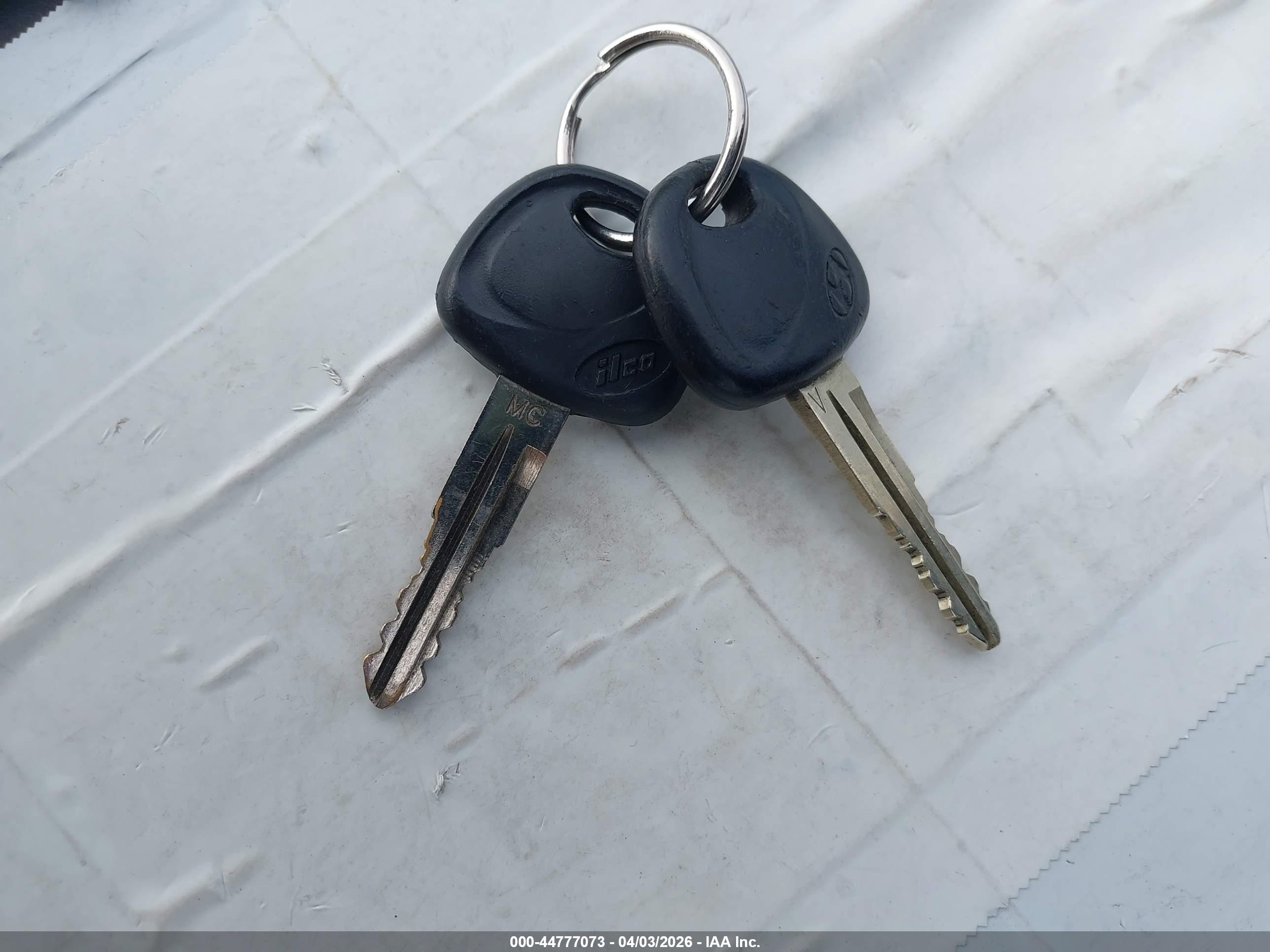HYUNDAI ACCENT image 11