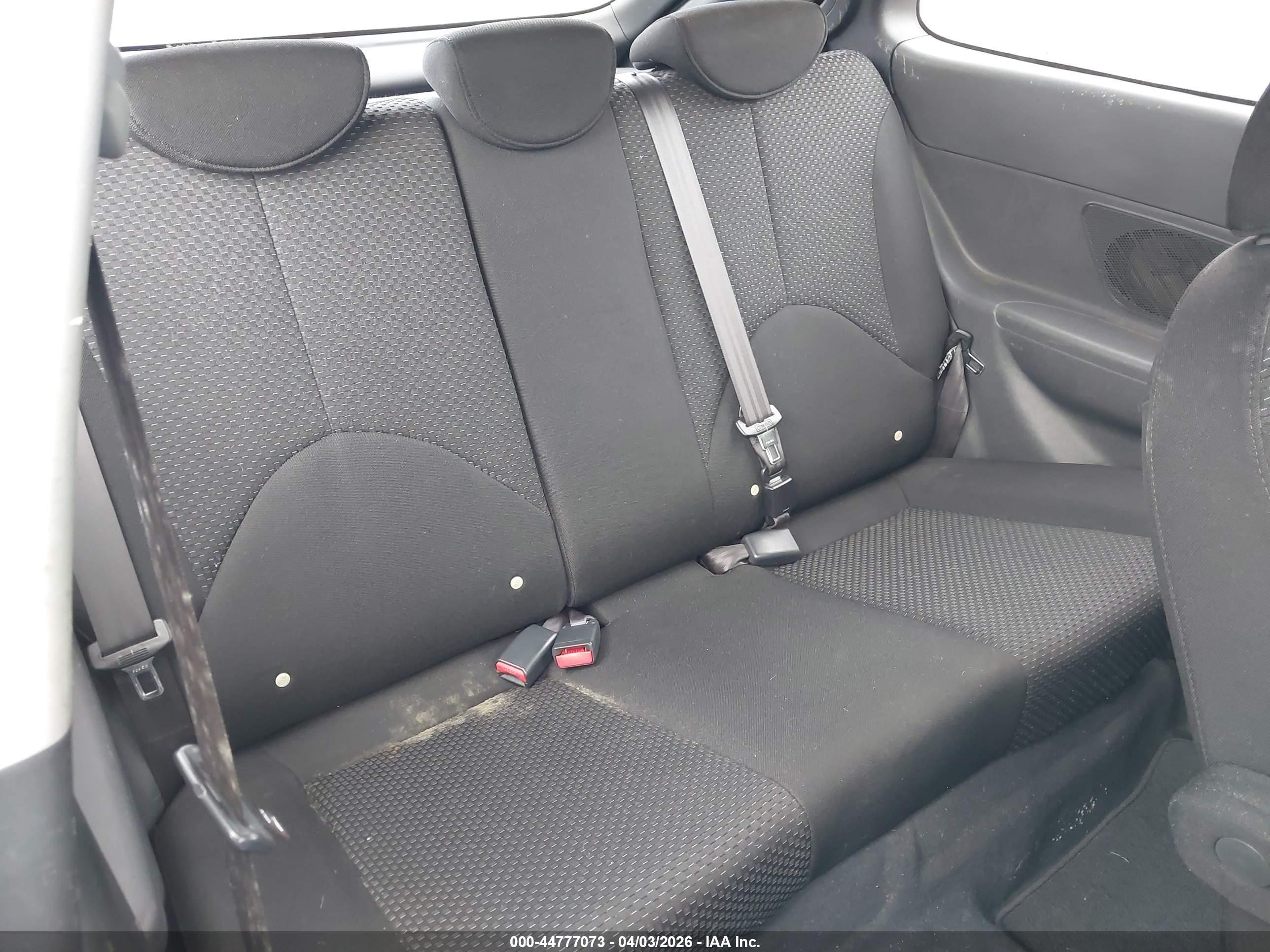 HYUNDAI ACCENT image 8