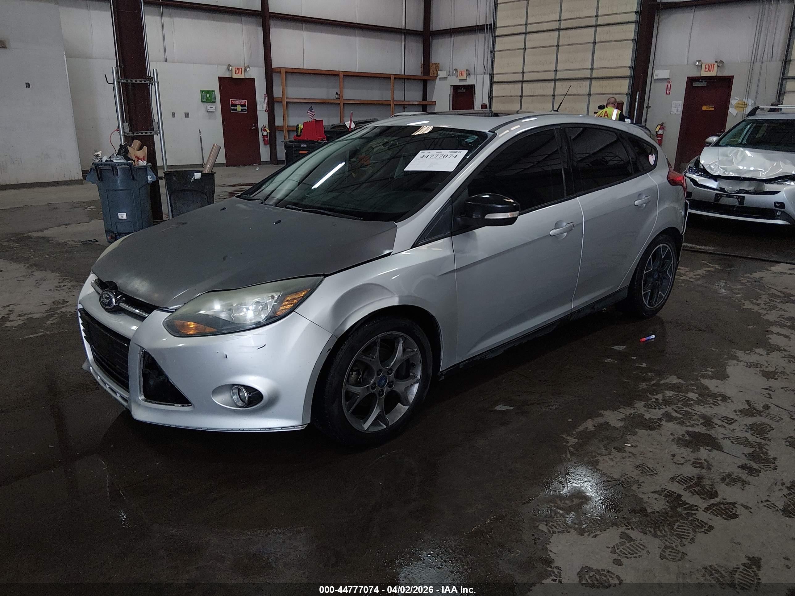 FORD FOCUS image 2