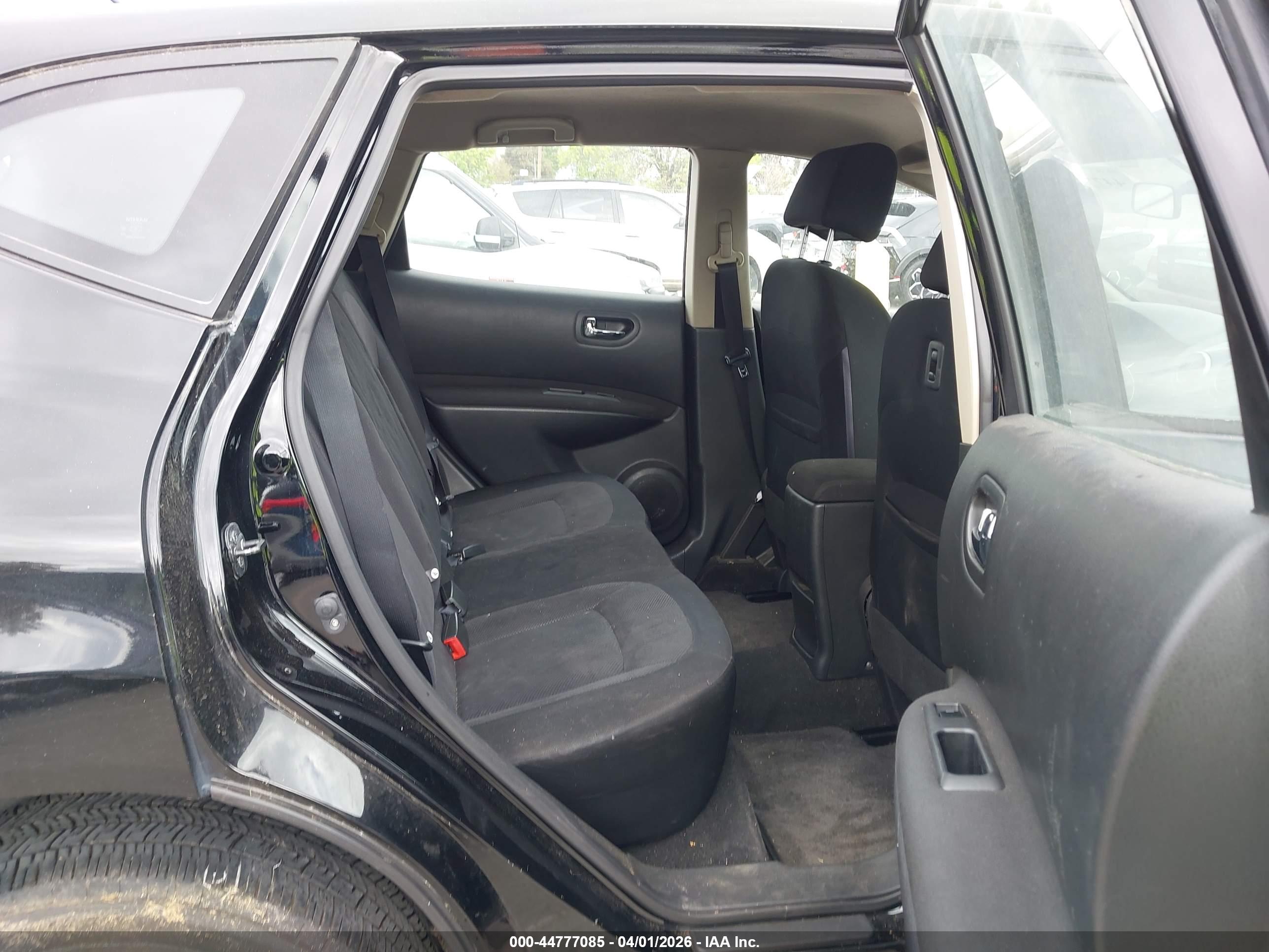 NISSAN ROGUE image 8
