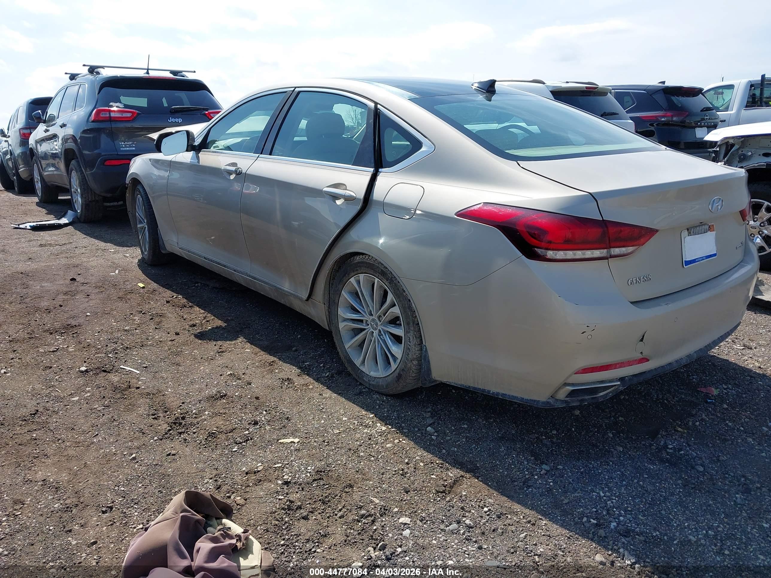 HYUNDAI GENESIS image 3