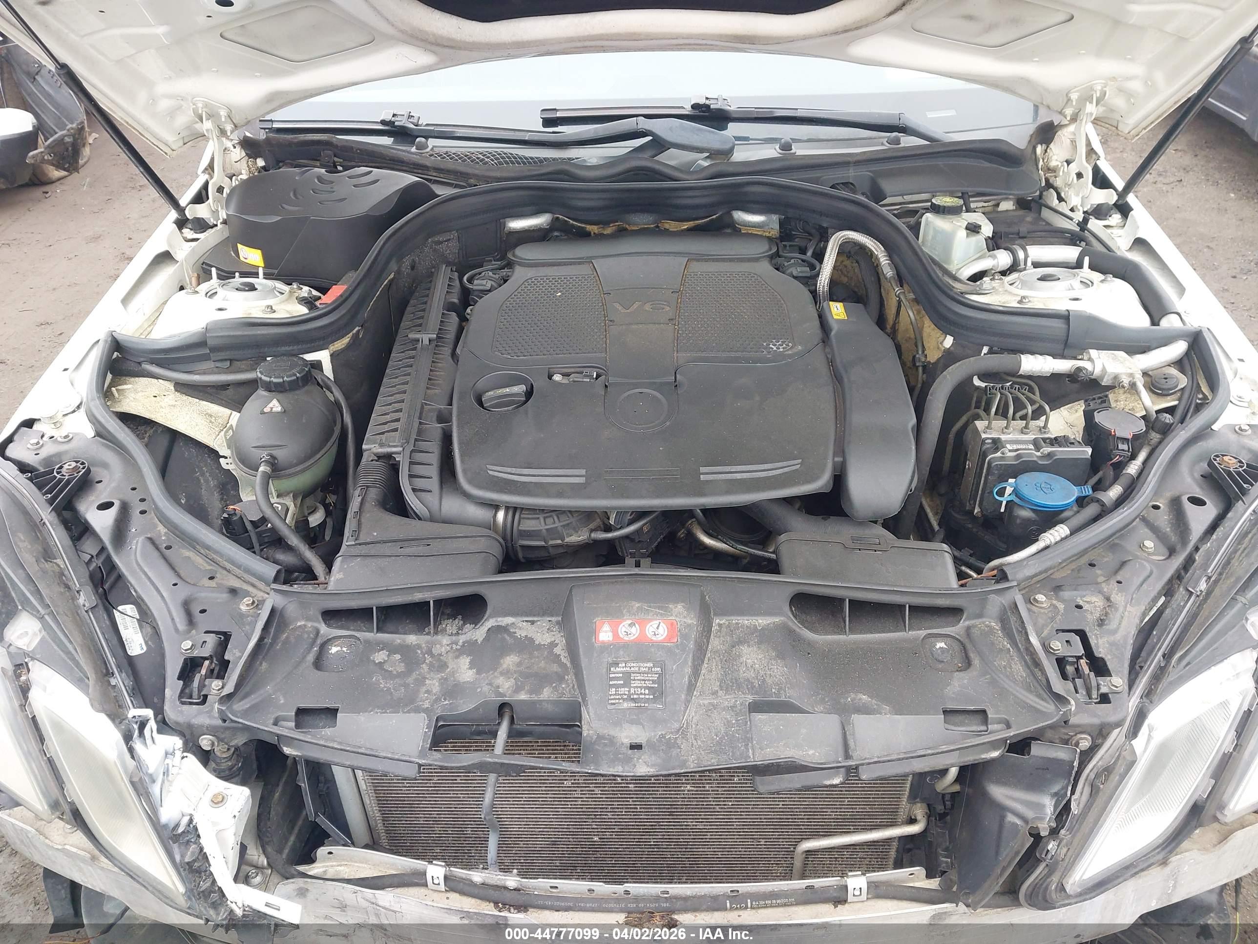 MERCEDES-BENZ E image 10