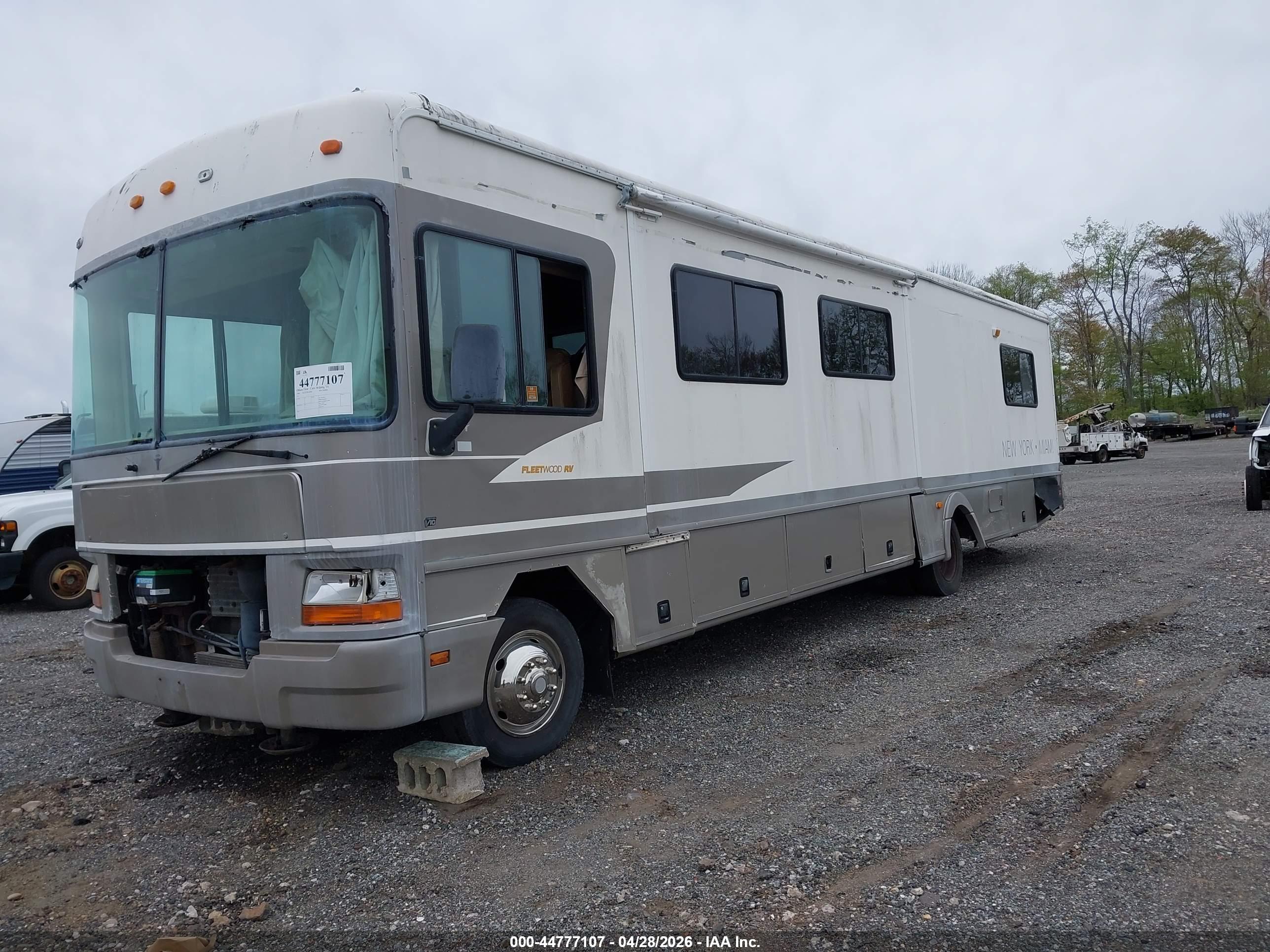 FORD F550 image 2