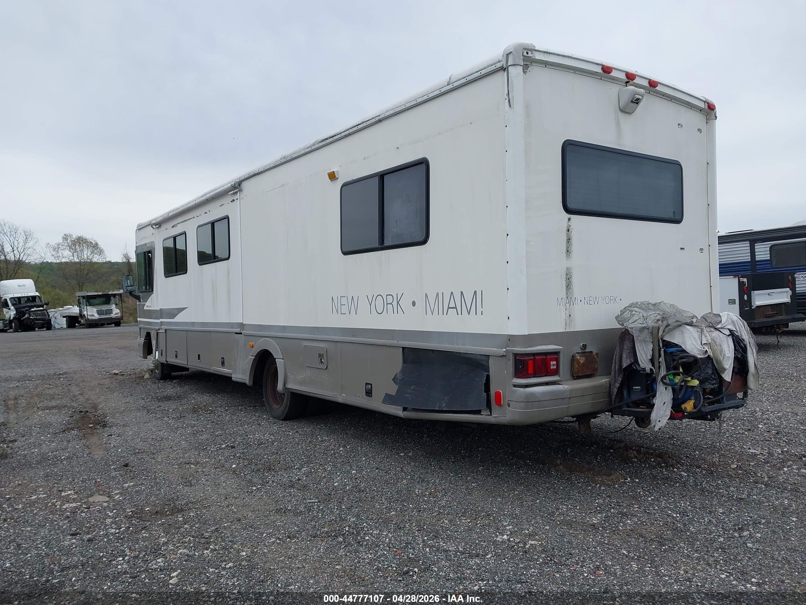 FORD F550 image 3