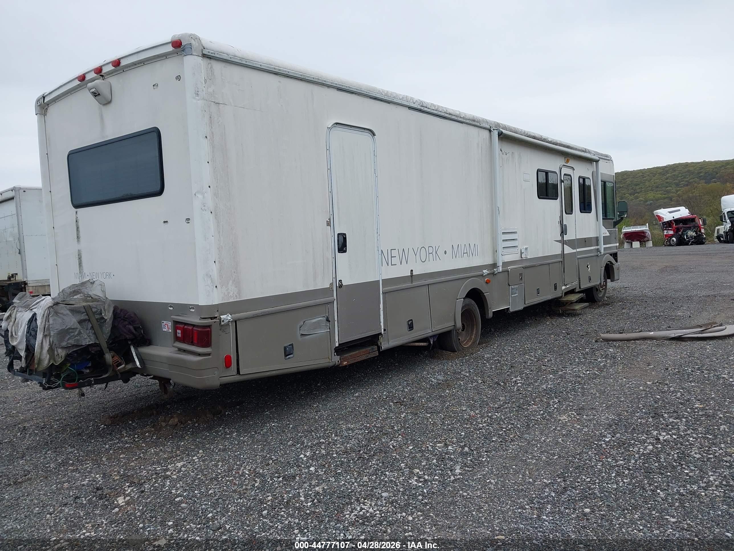 FORD F550 image 4
