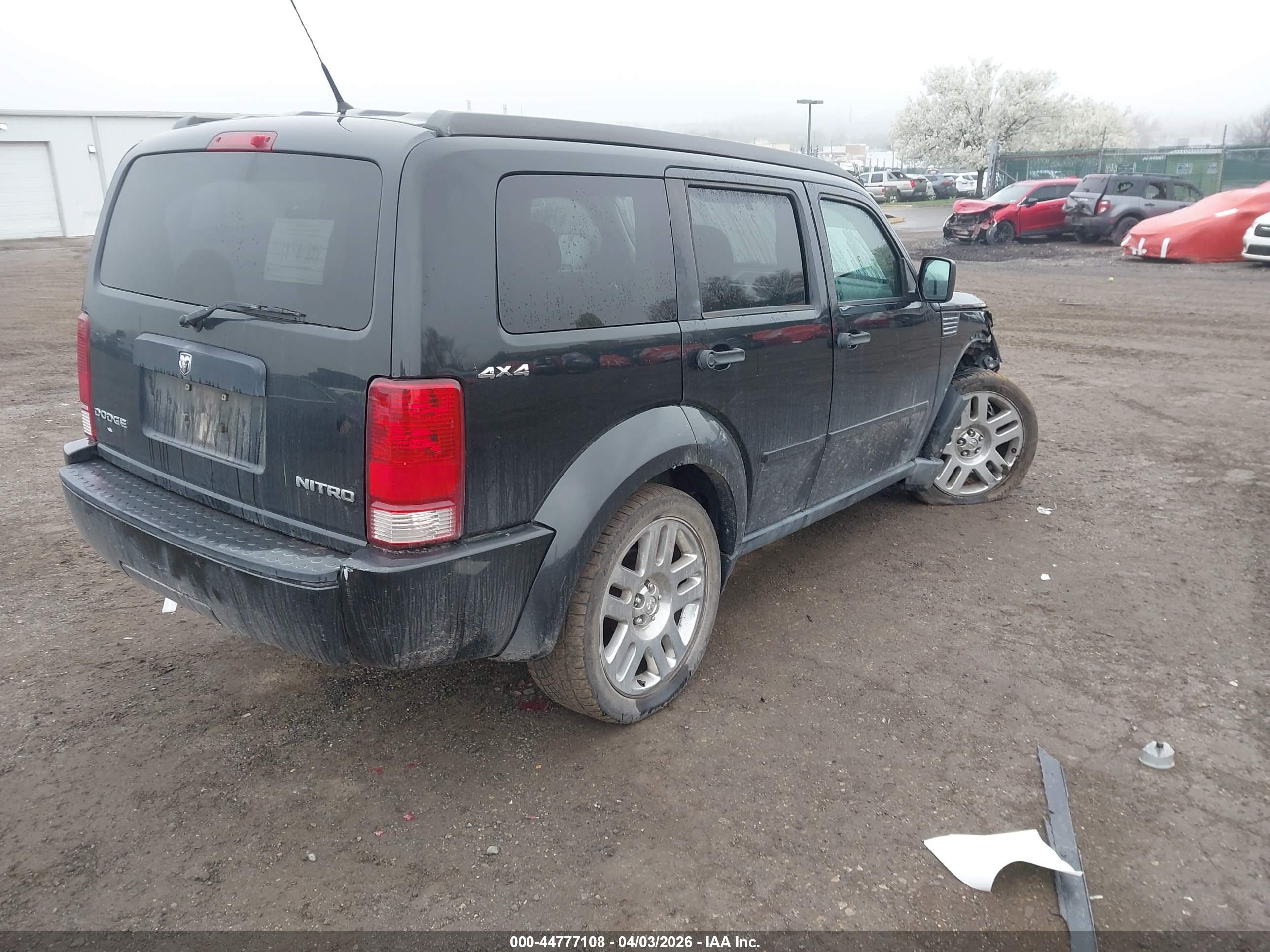 DODGE NITRO image 4