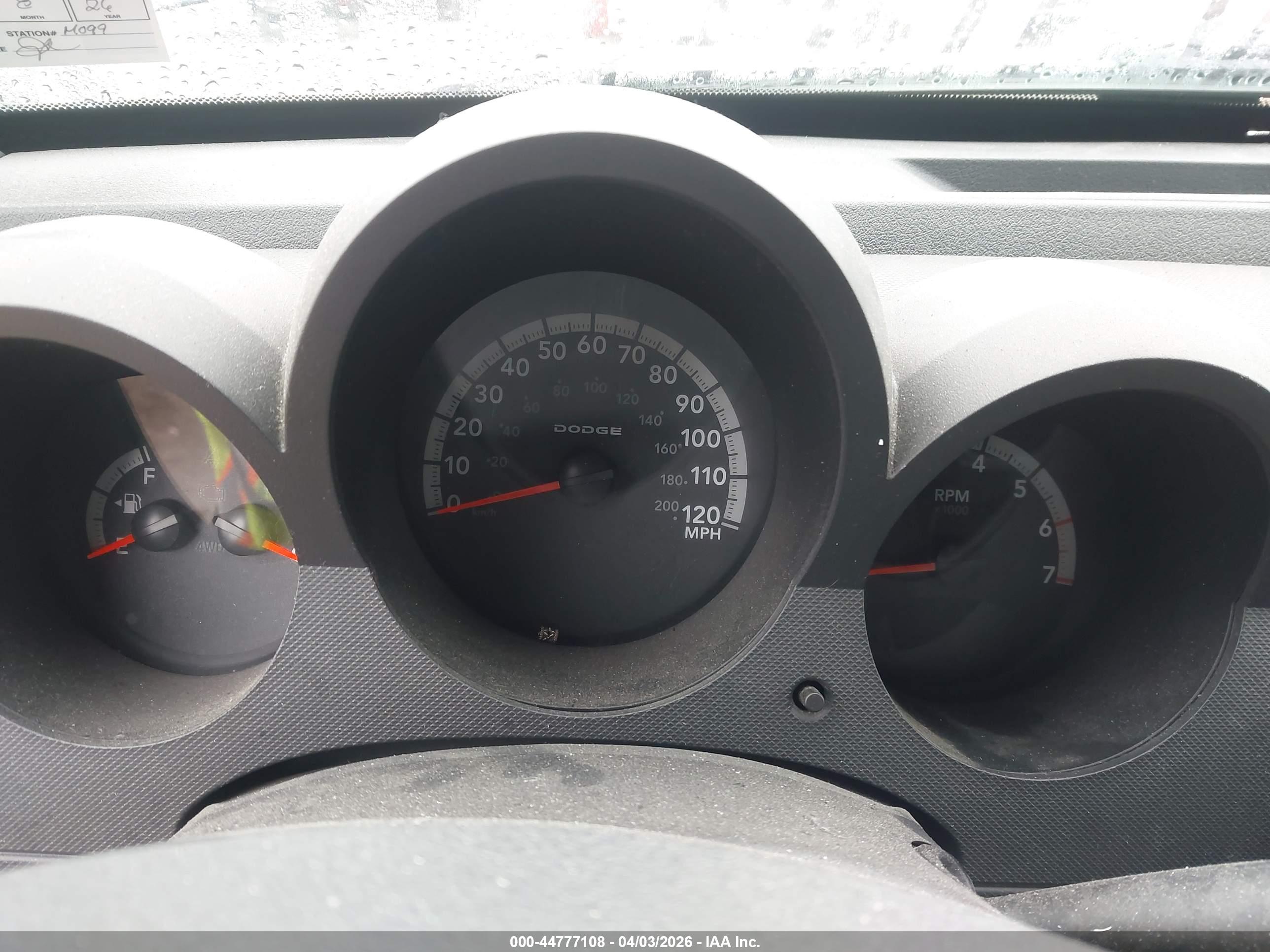 DODGE NITRO image 7
