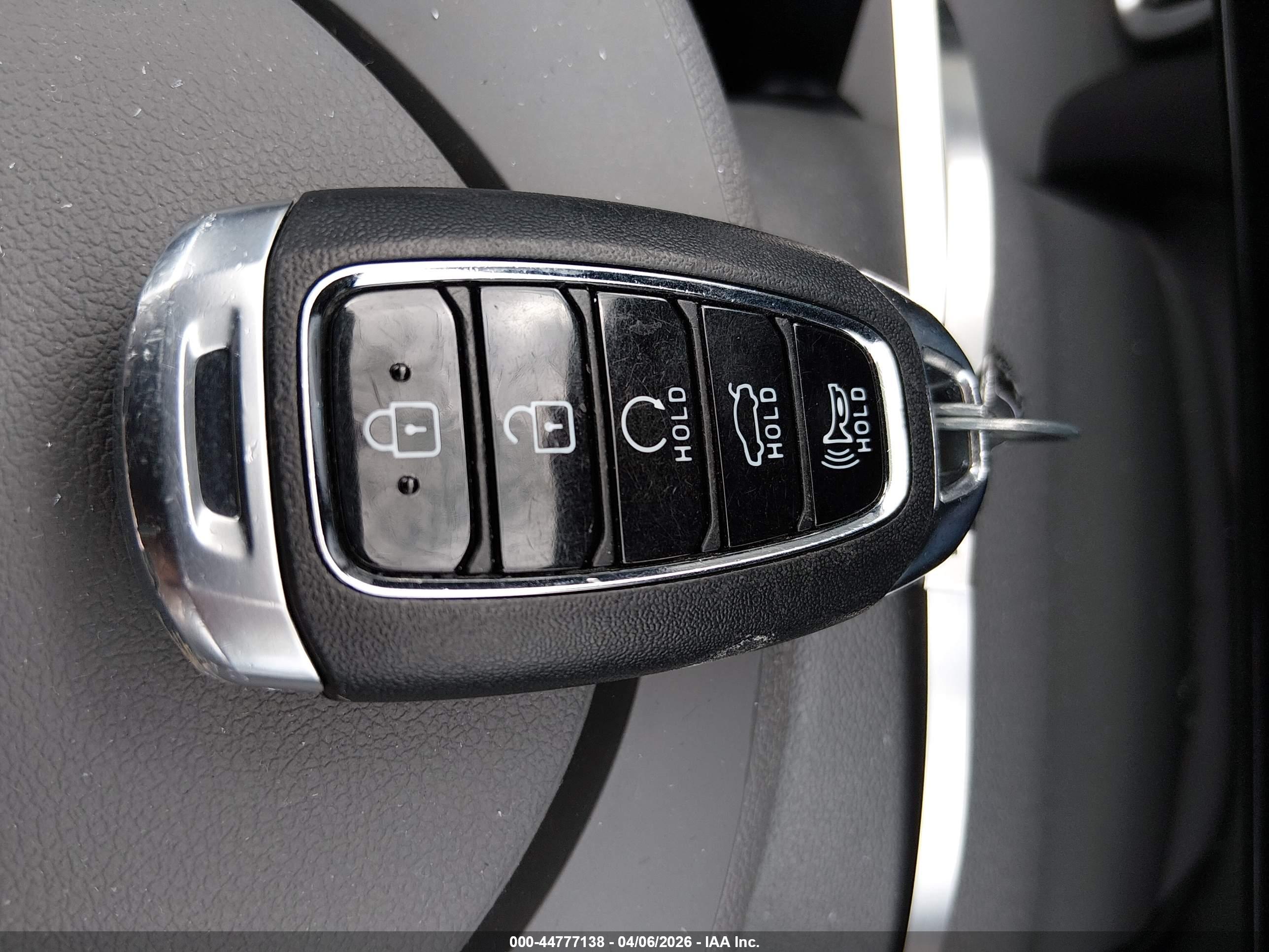 HYUNDAI ELANTRA image 11