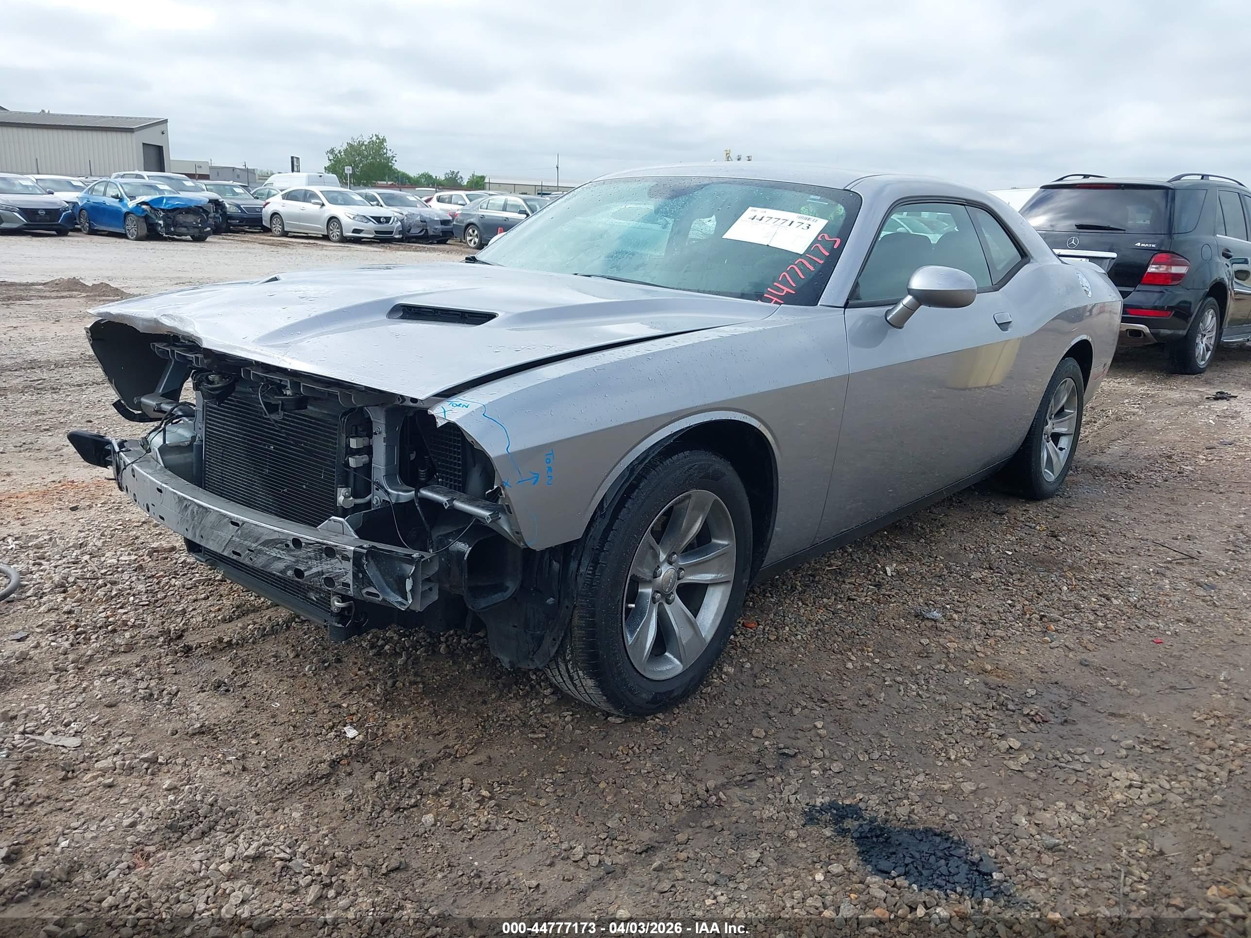 DODGE CHALLENGER image 2
