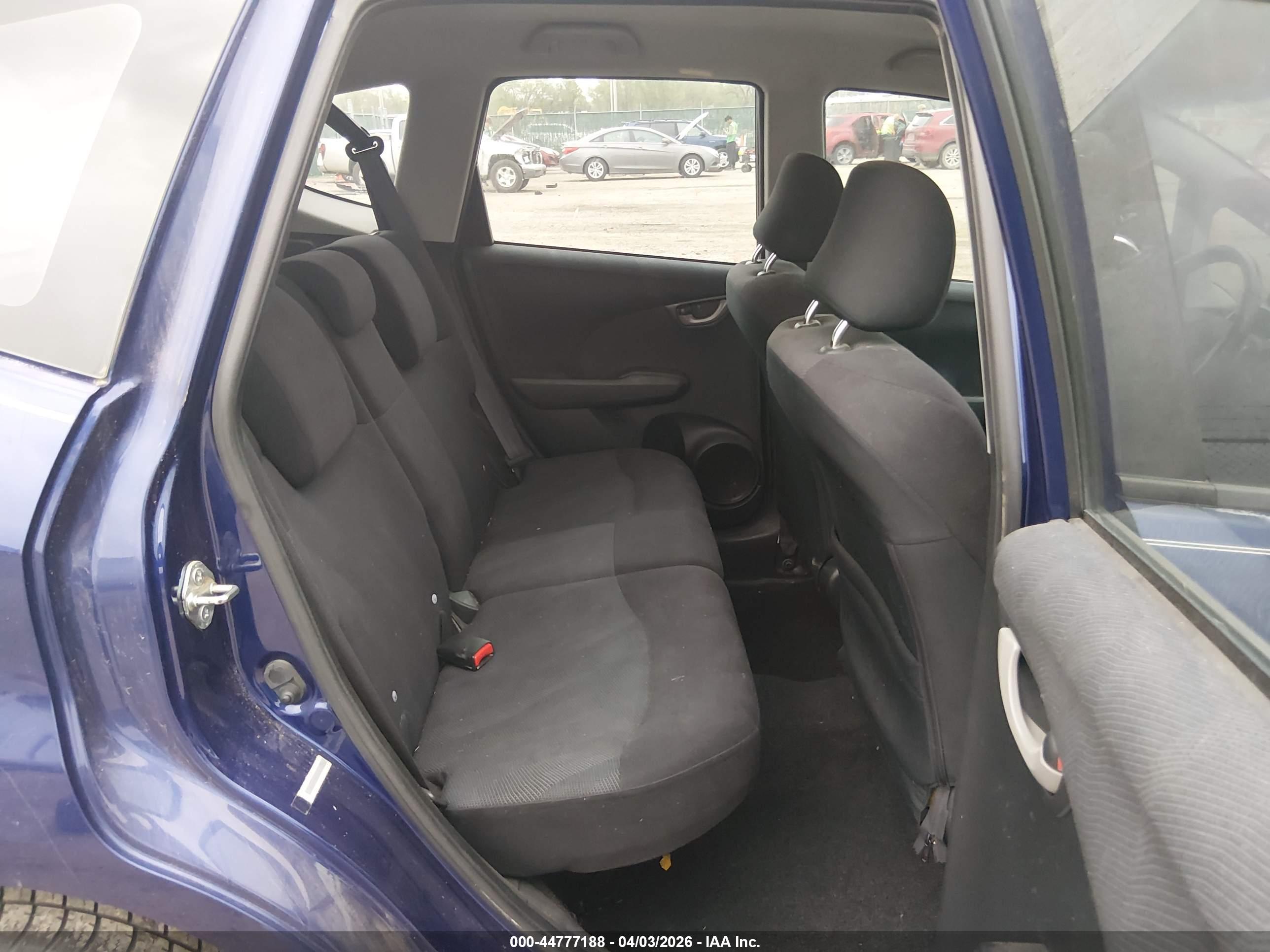 HONDA FIT image 8
