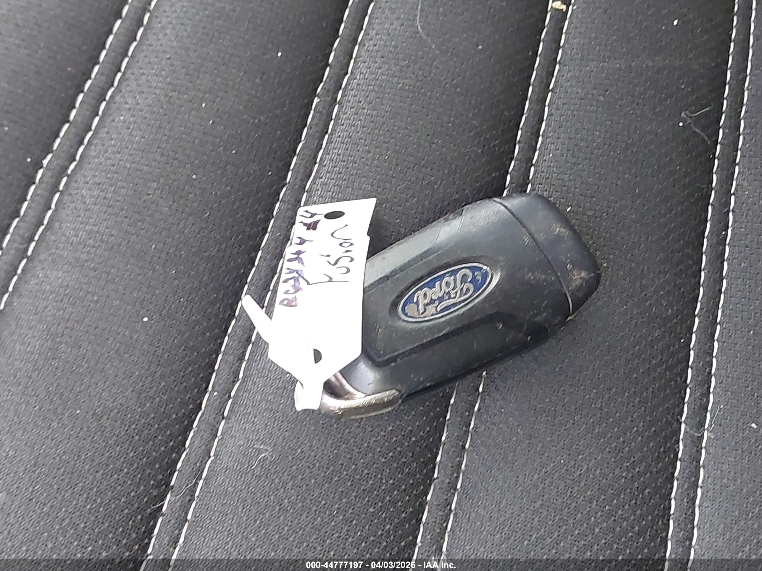FORD FUSION image 11