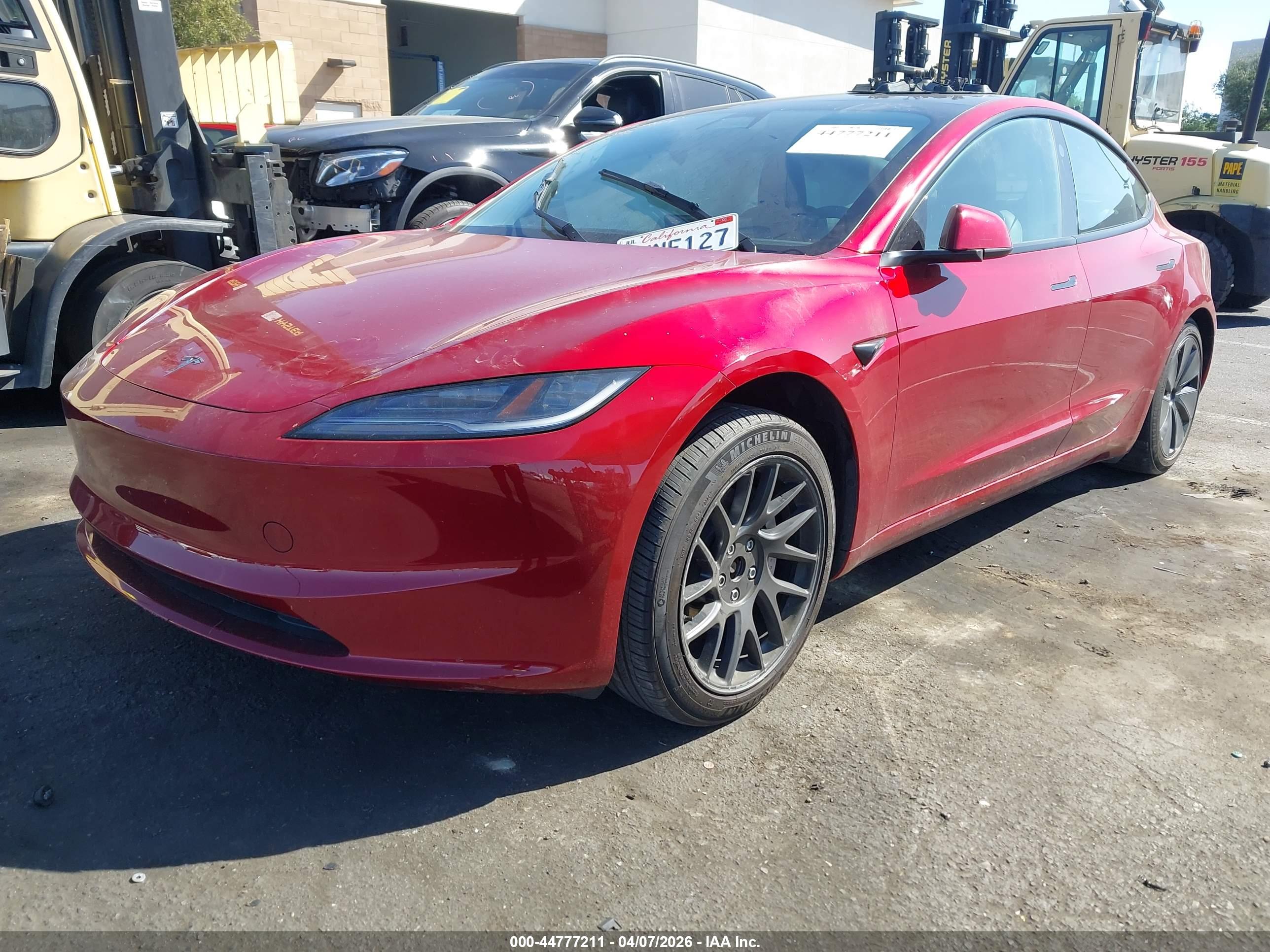 TESLA MODEL image 2