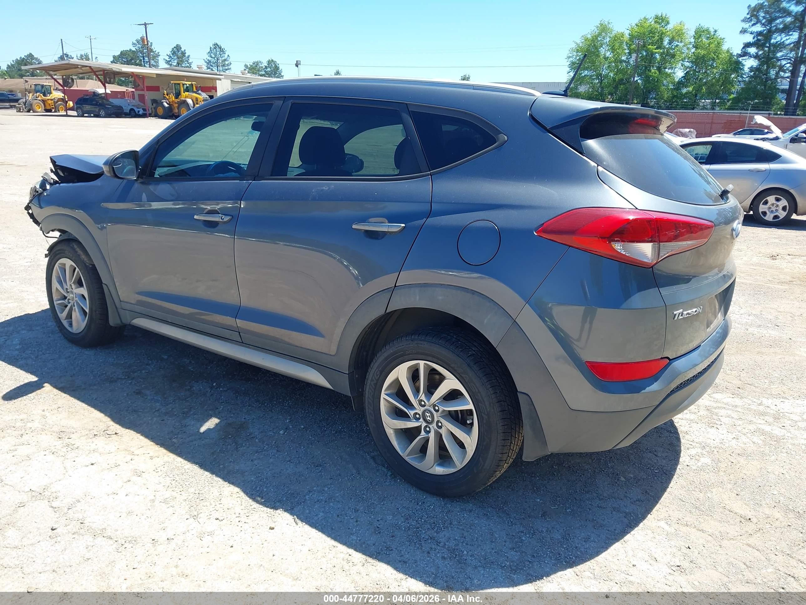 HYUNDAI TUCSON image 3