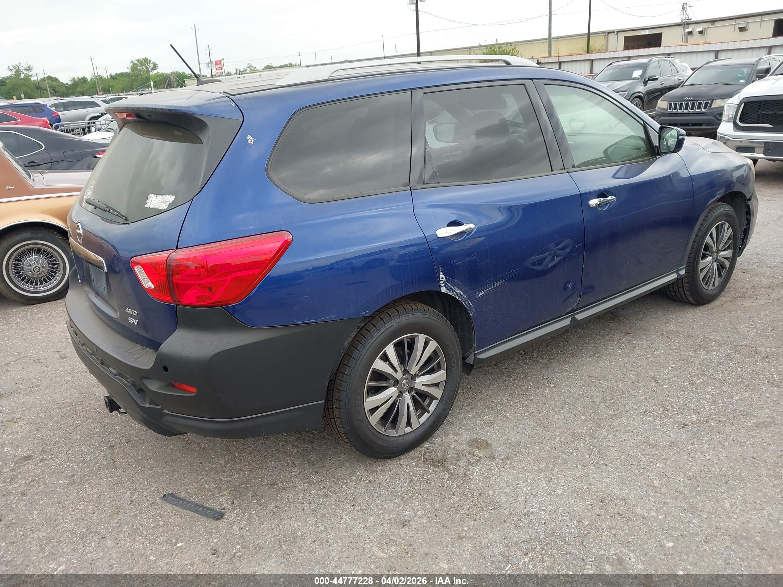 NISSAN PATHFINDER image 4