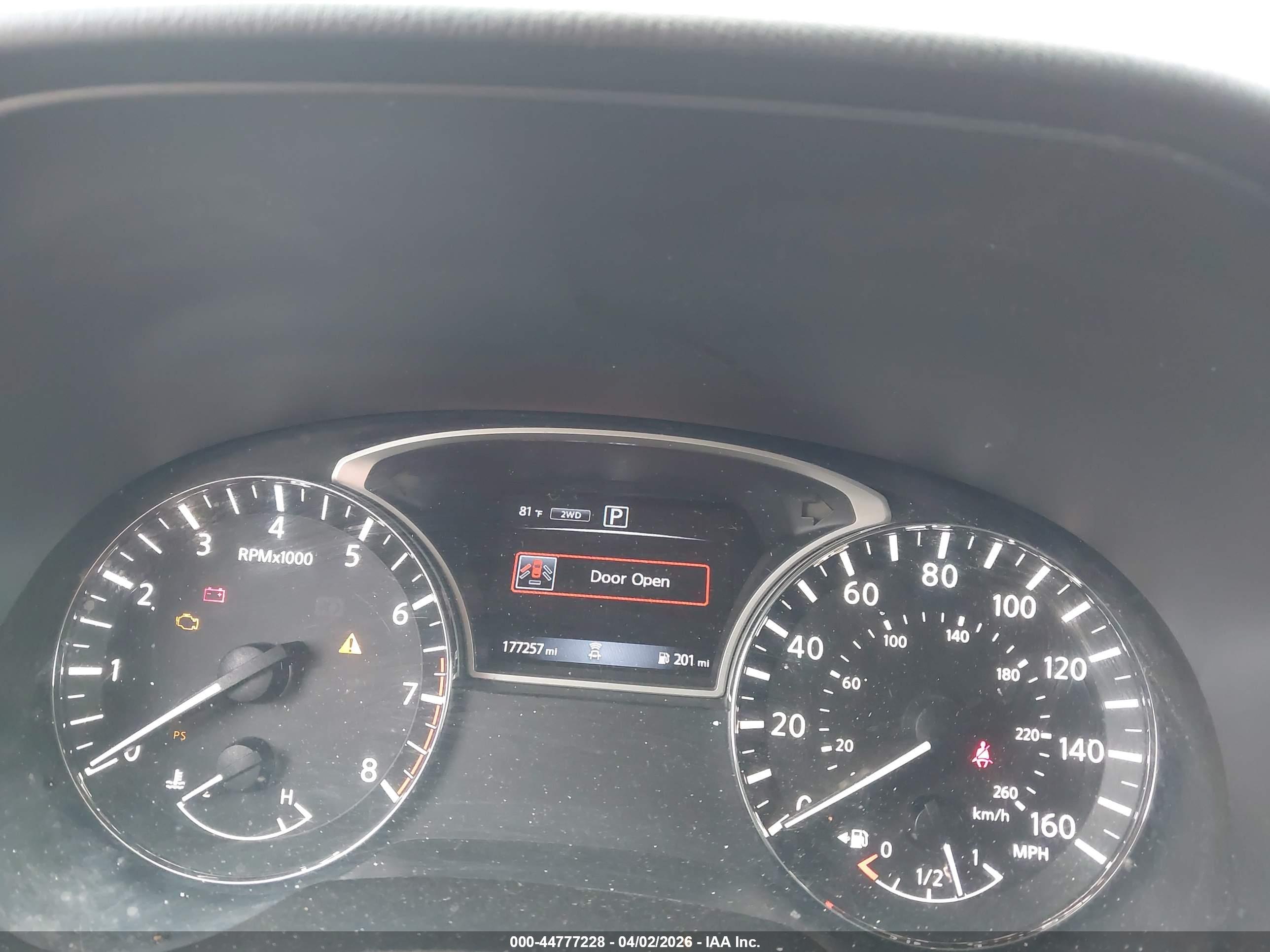 NISSAN PATHFINDER image 7