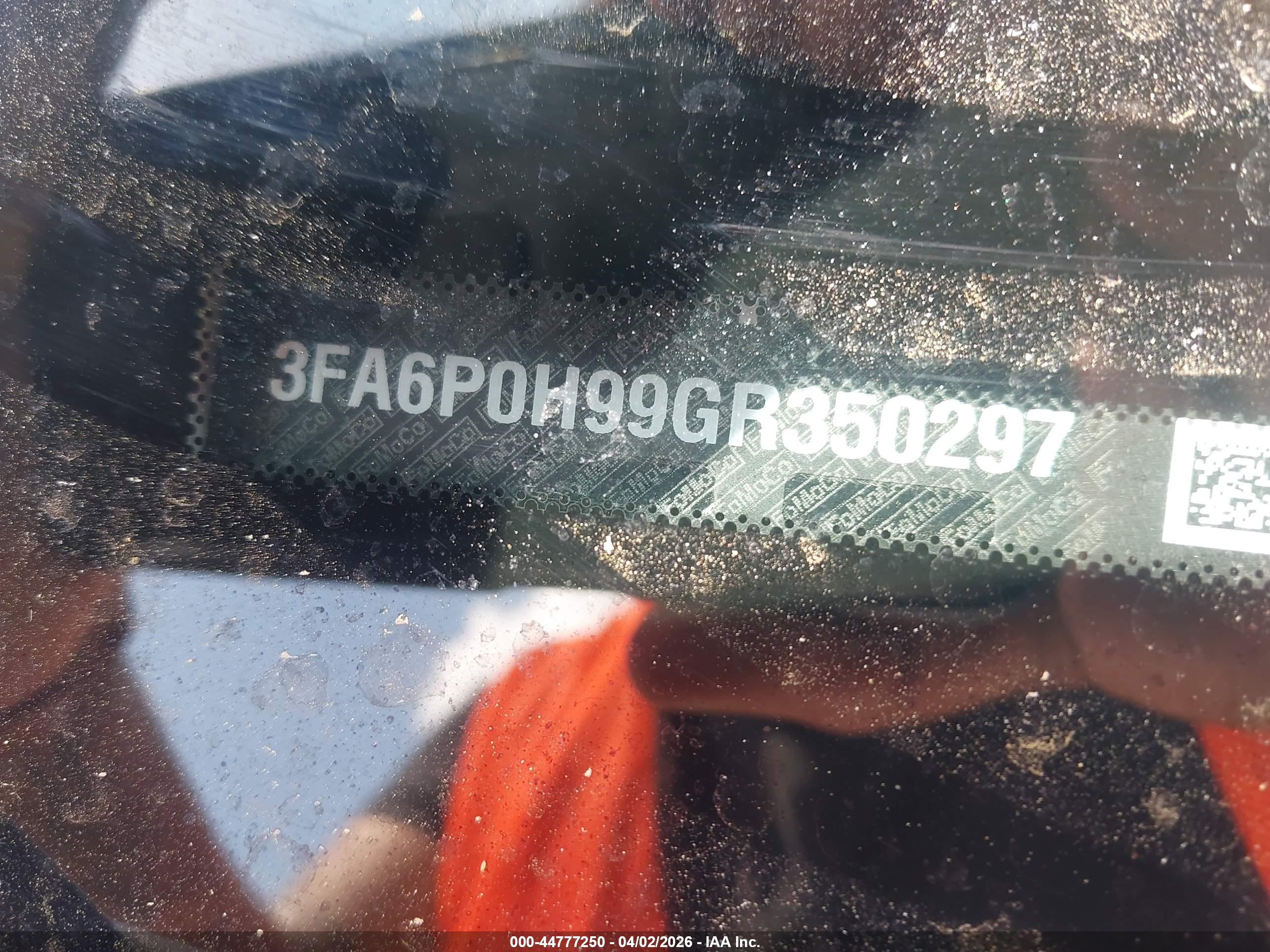 FORD FUSION image 9