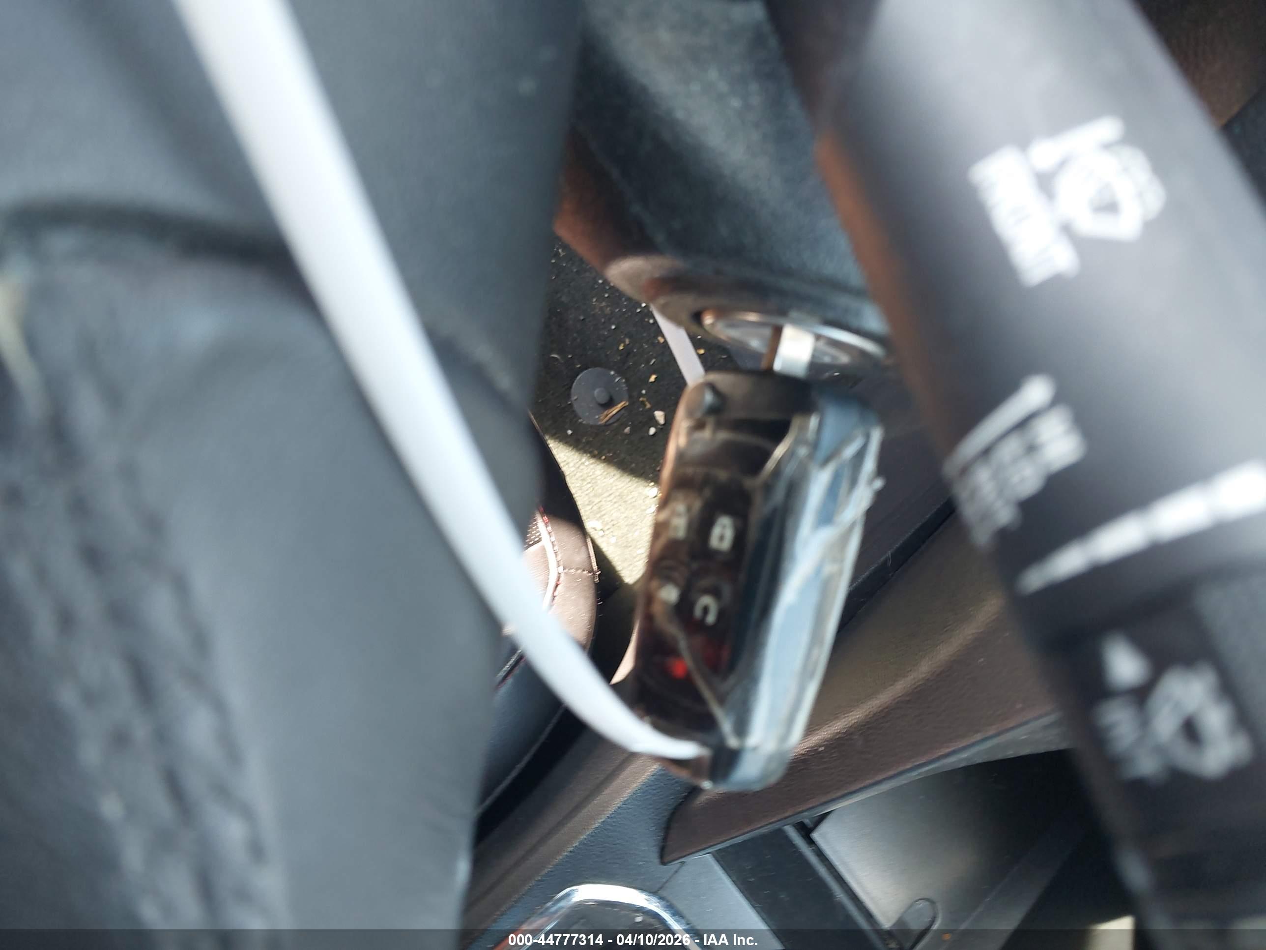 CHEVROLET EQUINOX image 11