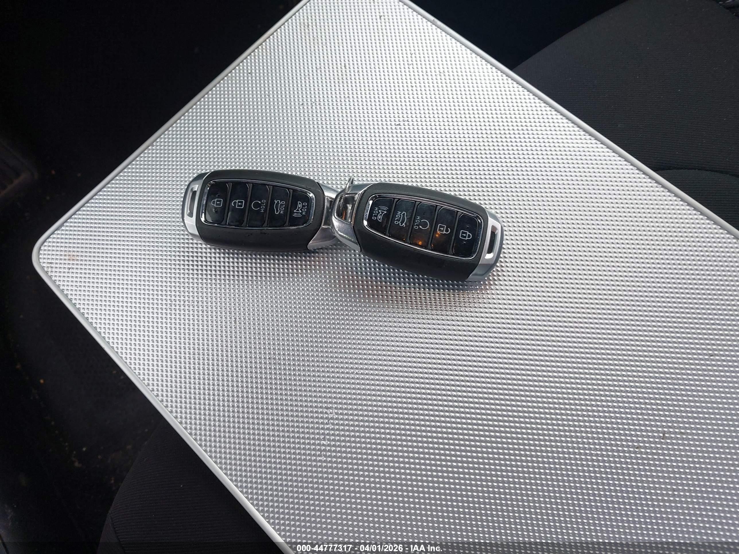 HYUNDAI ELANTRA image 11