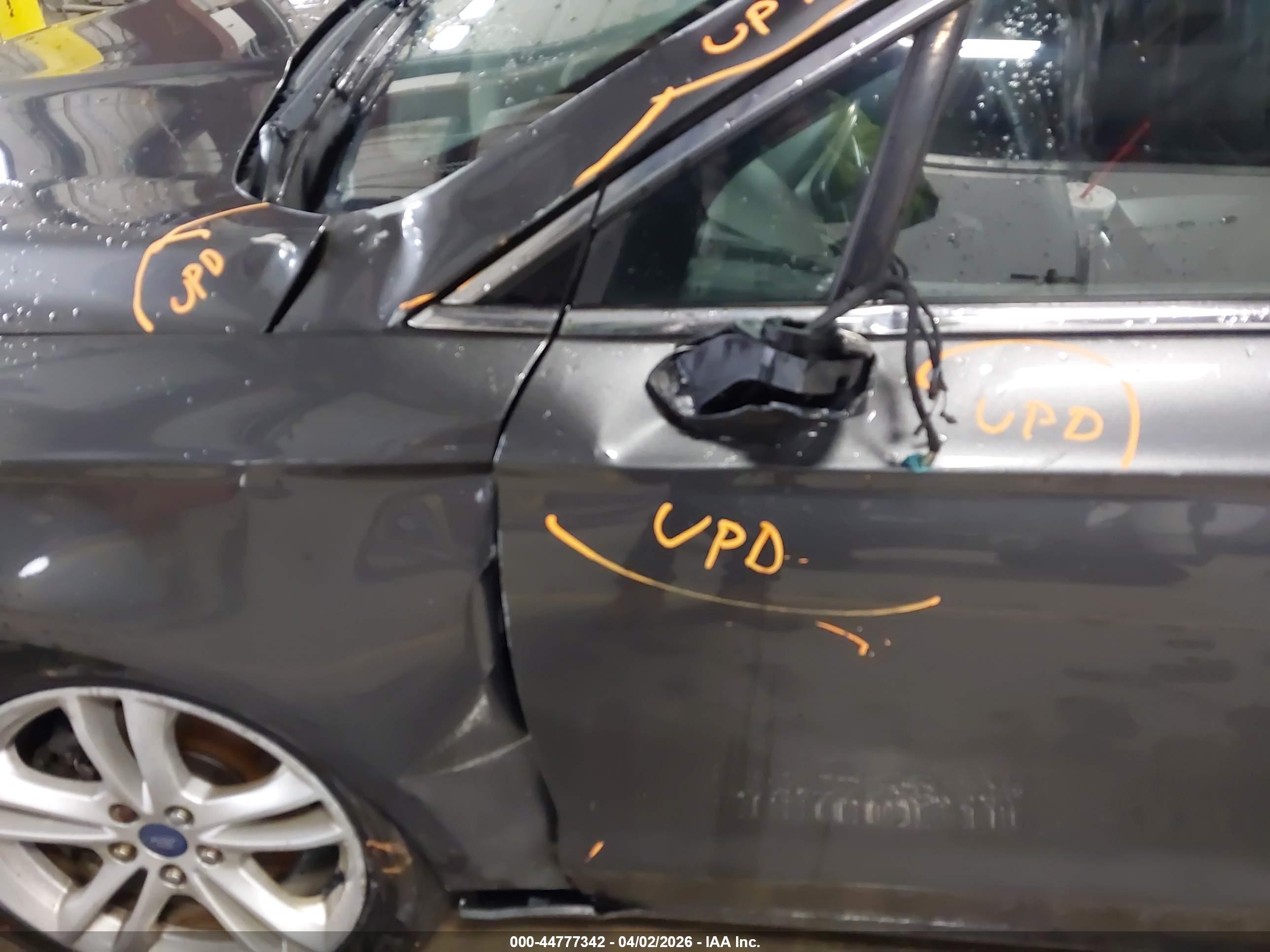 FORD FUSION image 6