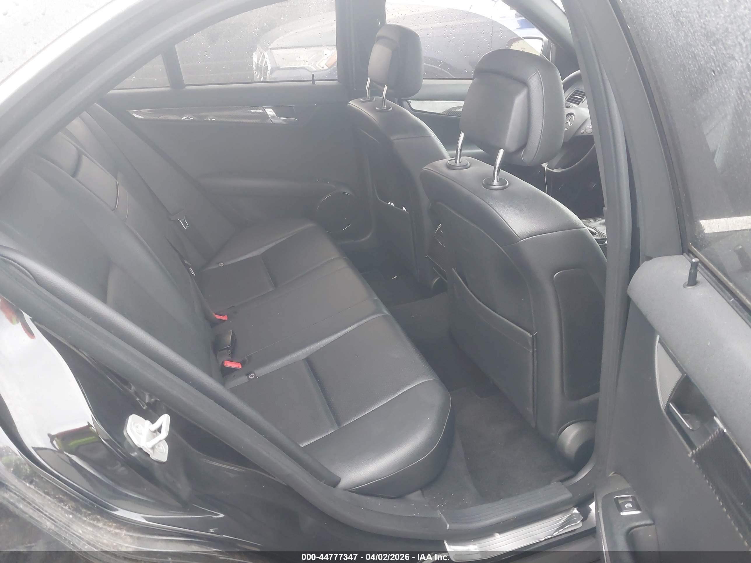 MERCEDES-BENZ C image 8