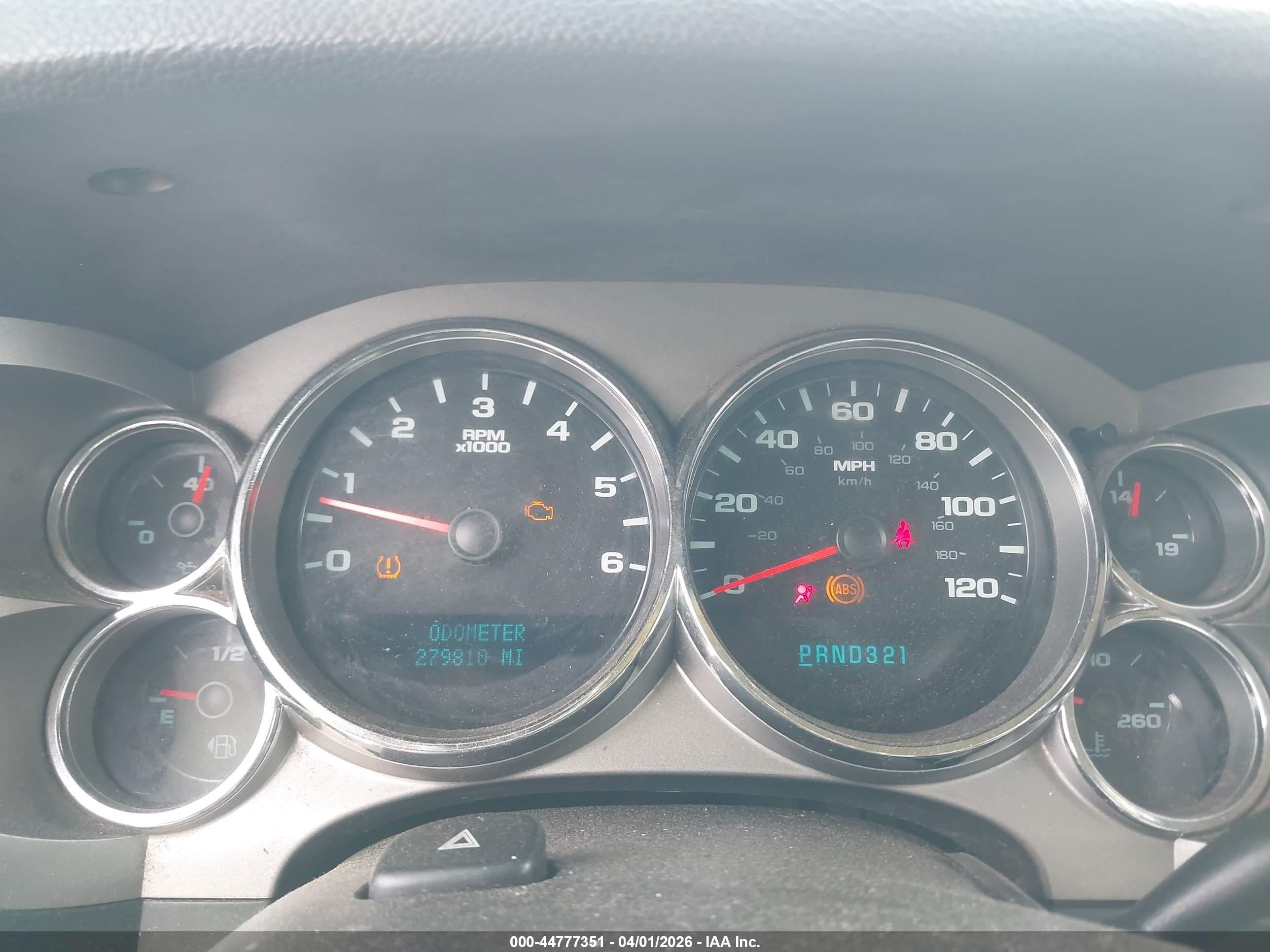 CHEVROLET SILVERADO image 7