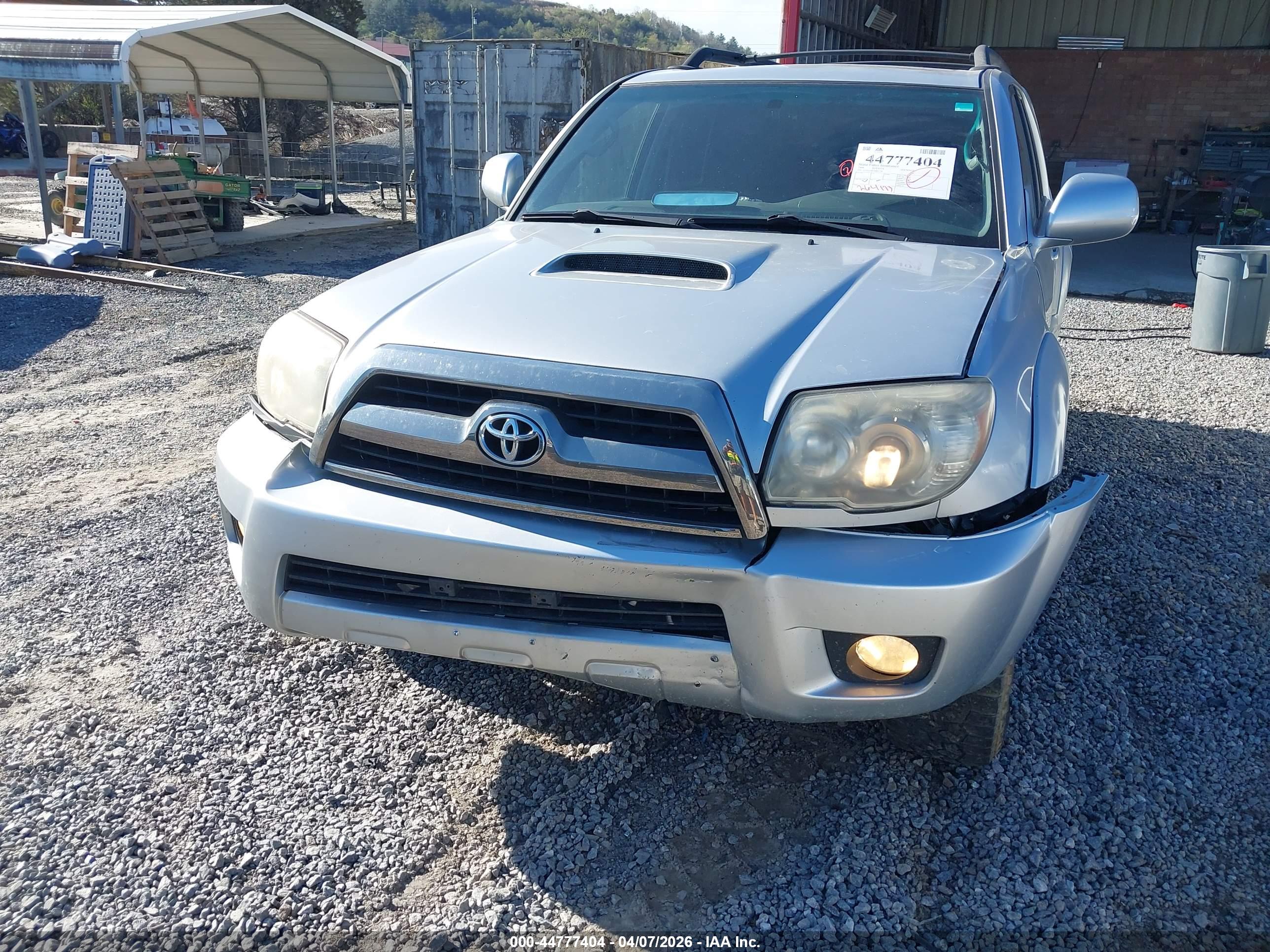 TOYOTA 4RUNNER image 6