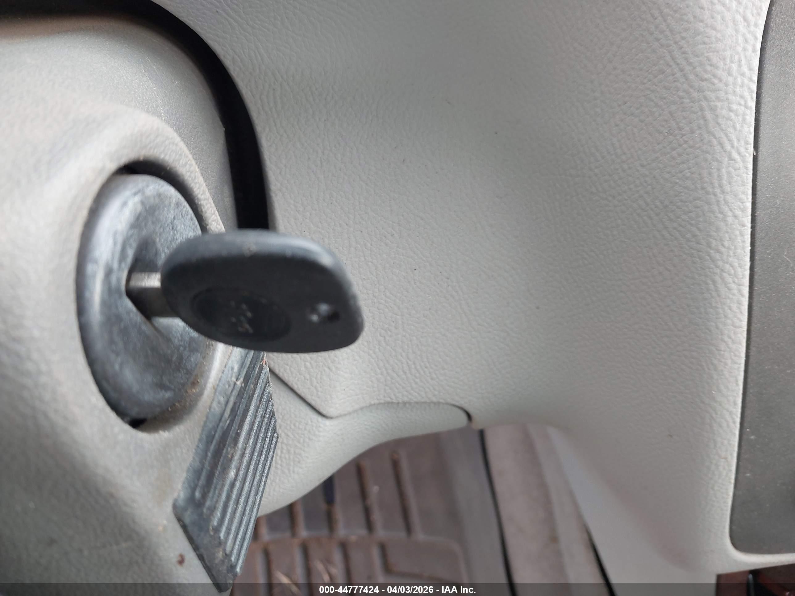BUICK LUCERNE image 11