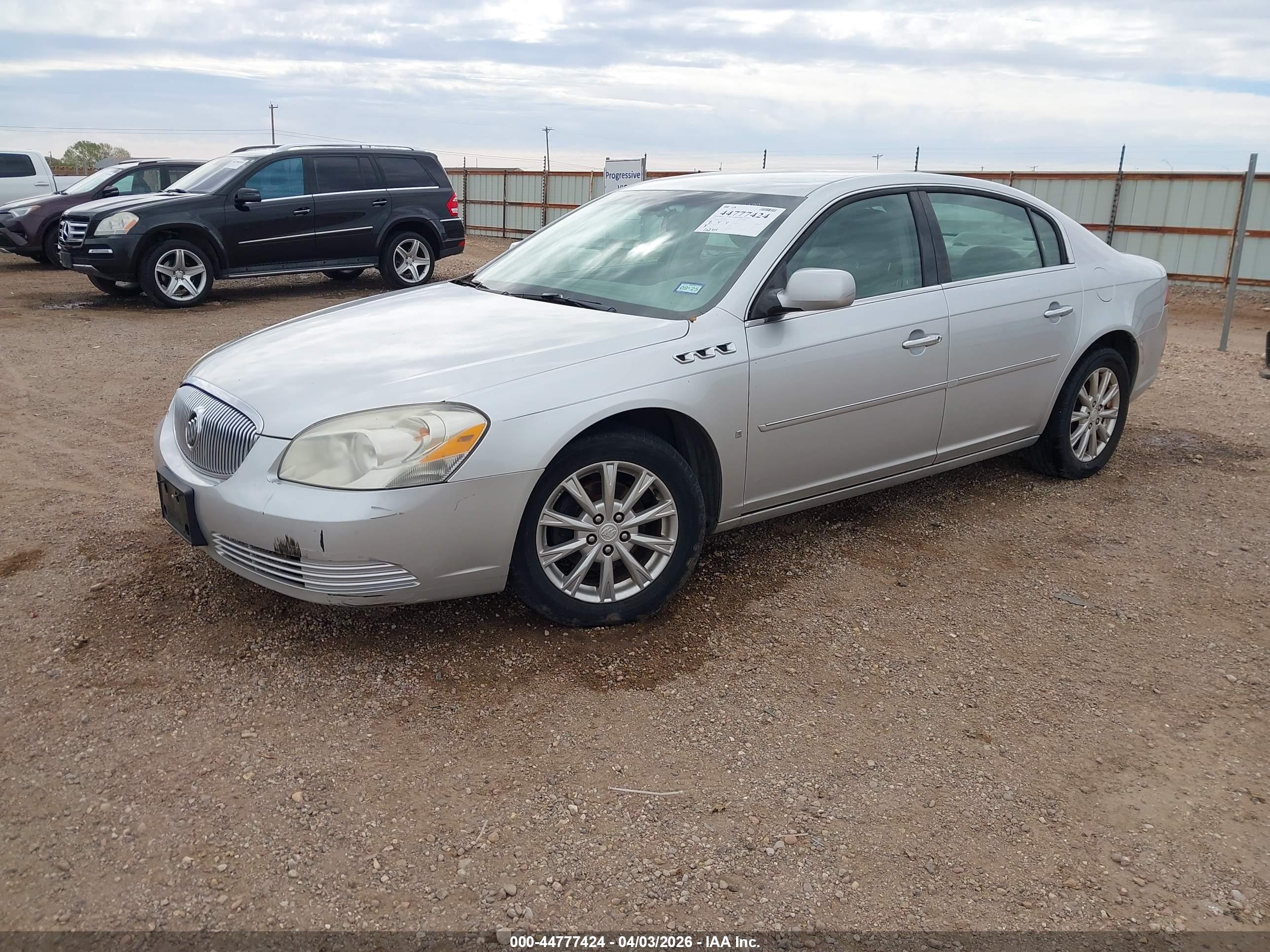 BUICK LUCERNE image 2